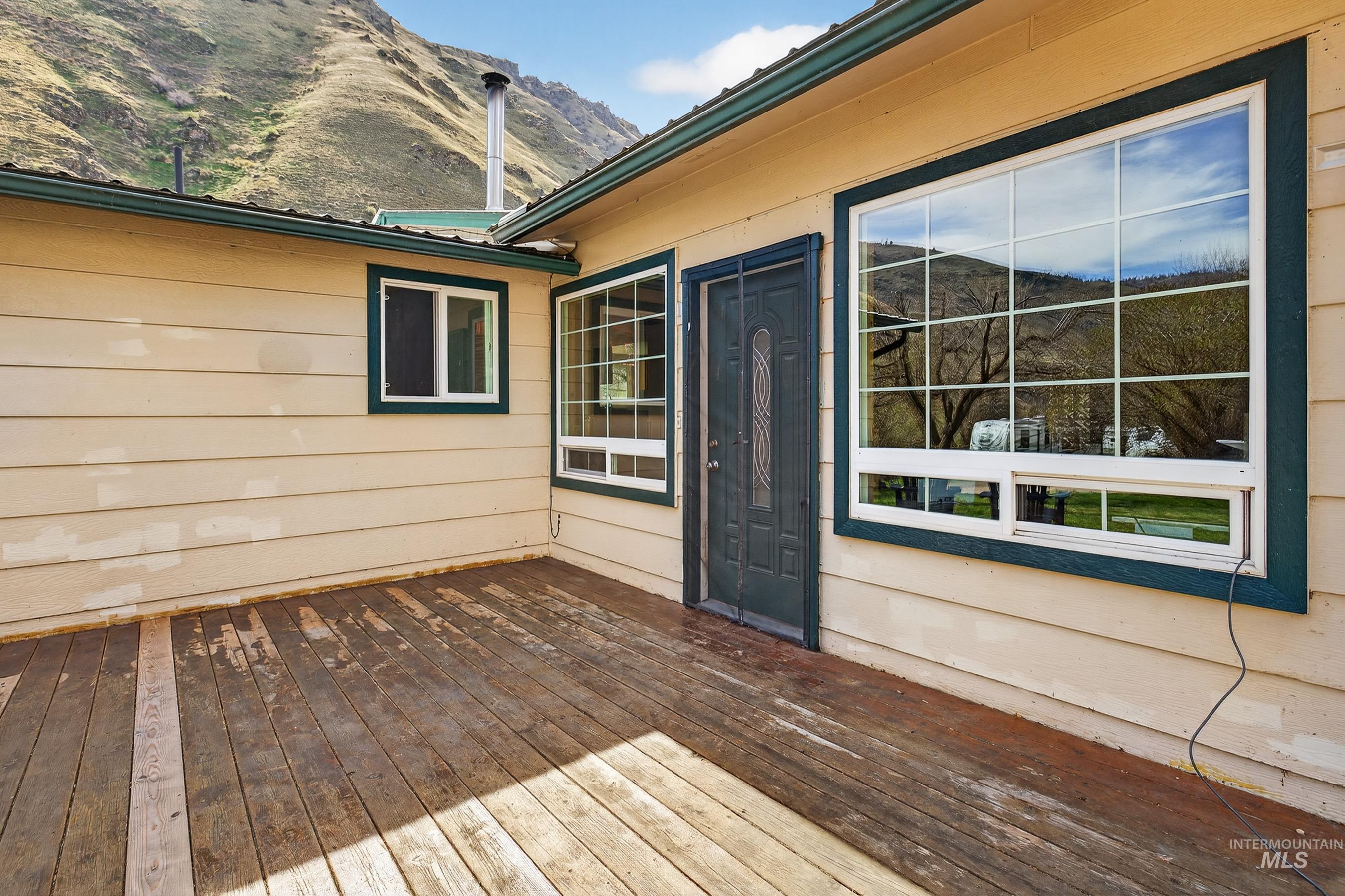 100 Park, Riggins, Idaho 83549, 3 Bedrooms, 2 Bathrooms, Residential For Sale, Price $439,000, 98979065