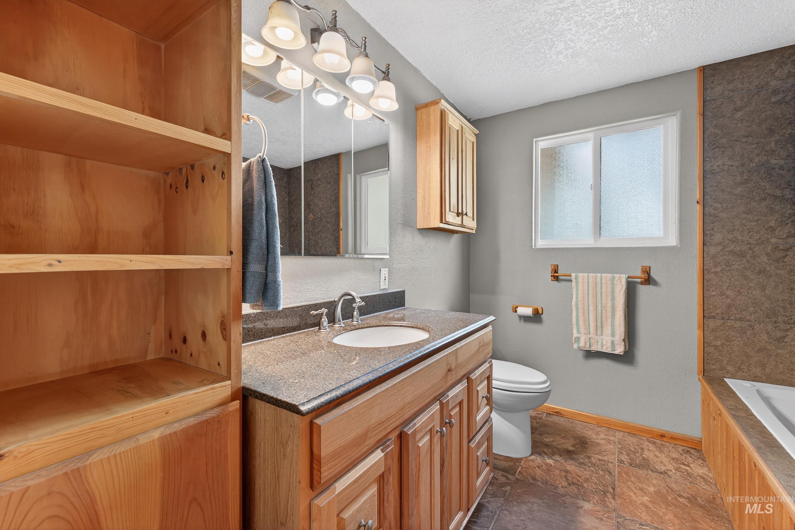 100 Park, Riggins, Idaho 83549, 3 Bedrooms, 2 Bathrooms, Residential For Sale, Price $439,000, 98979065