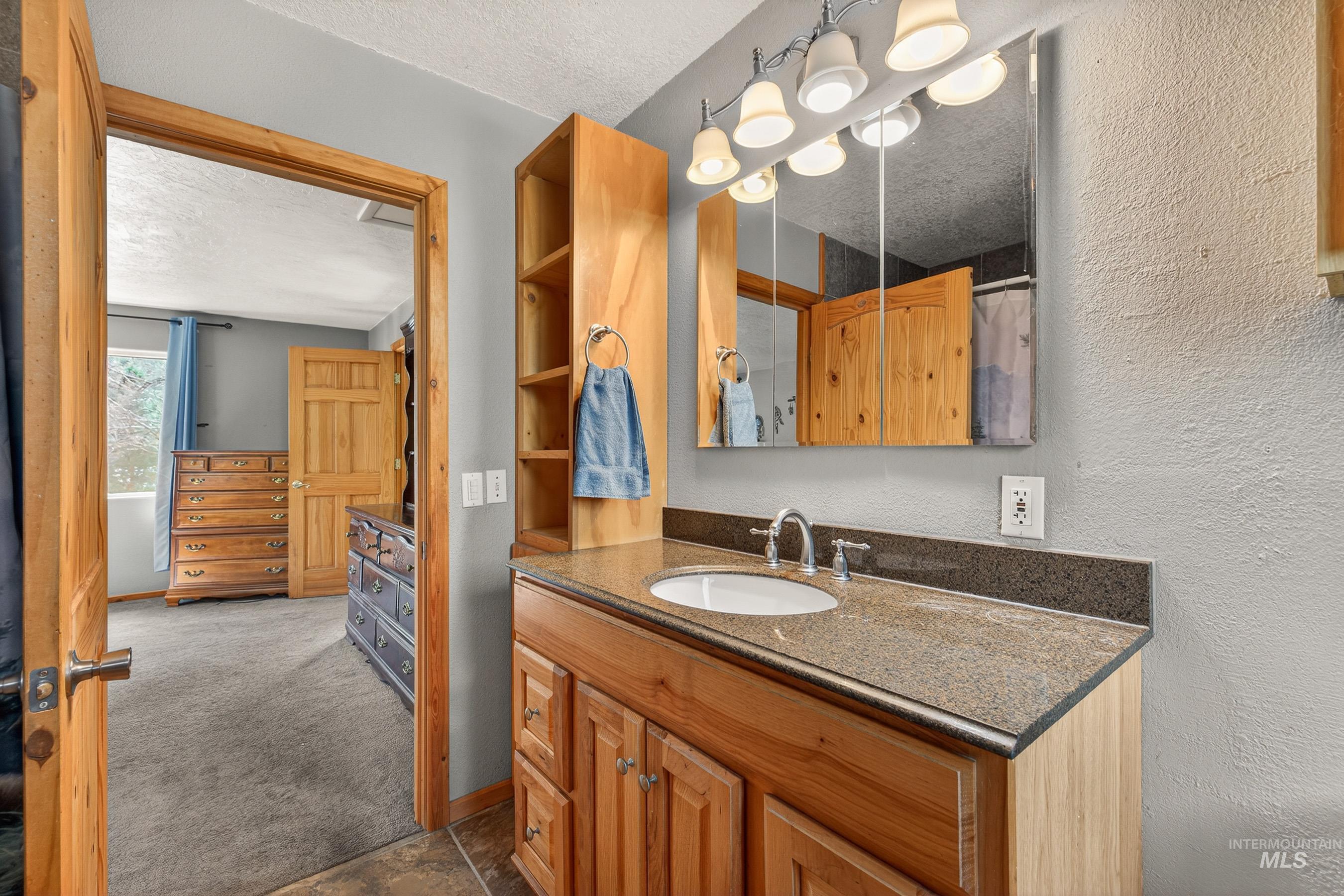 100 Park, Riggins, Idaho 83549, 3 Bedrooms, 2 Bathrooms, Residential For Sale, Price $439,000, 98979065