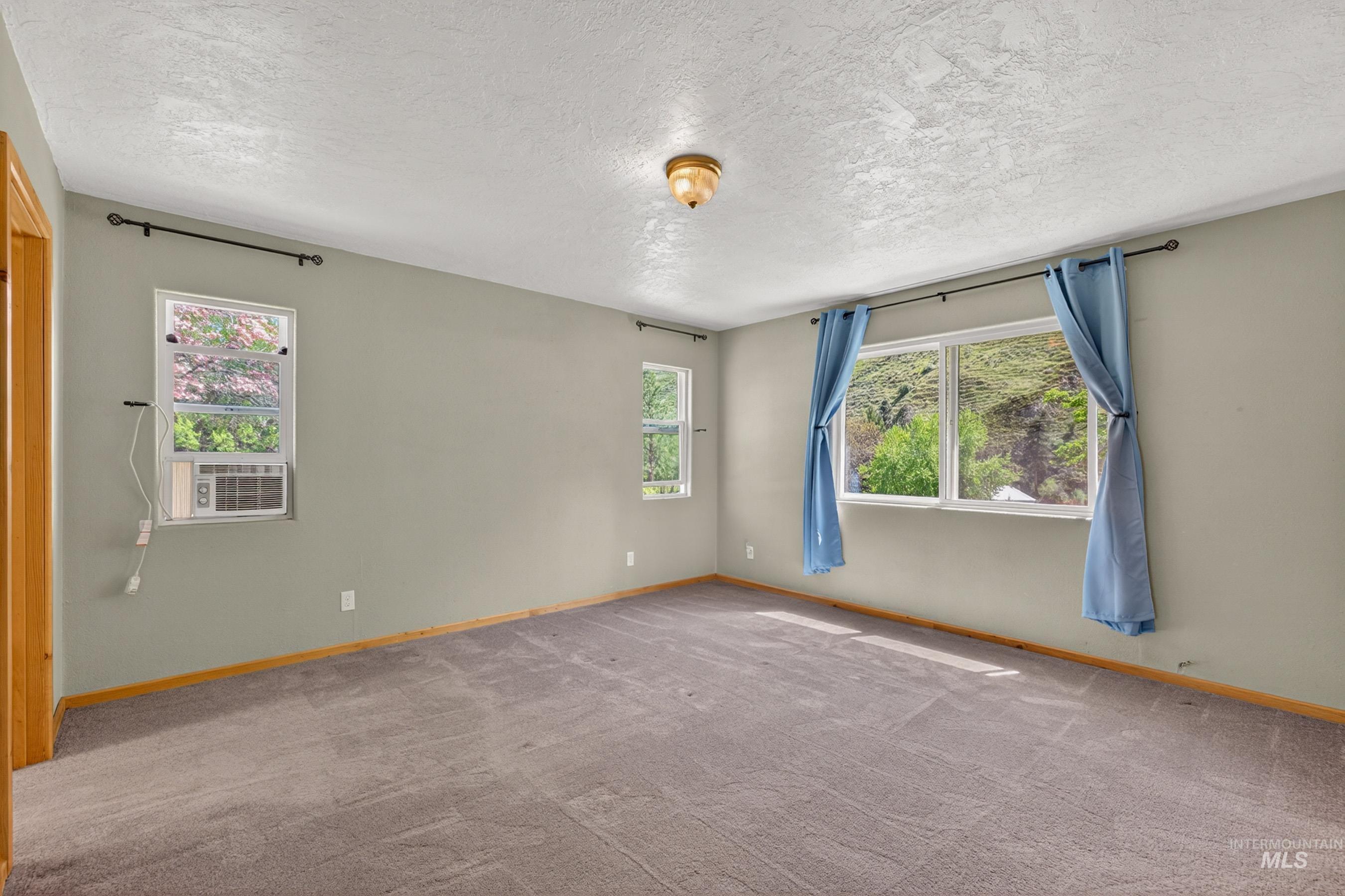 100 Park, Riggins, Idaho 83549, 3 Bedrooms, 2 Bathrooms, Residential For Sale, Price $424,000, 98979065