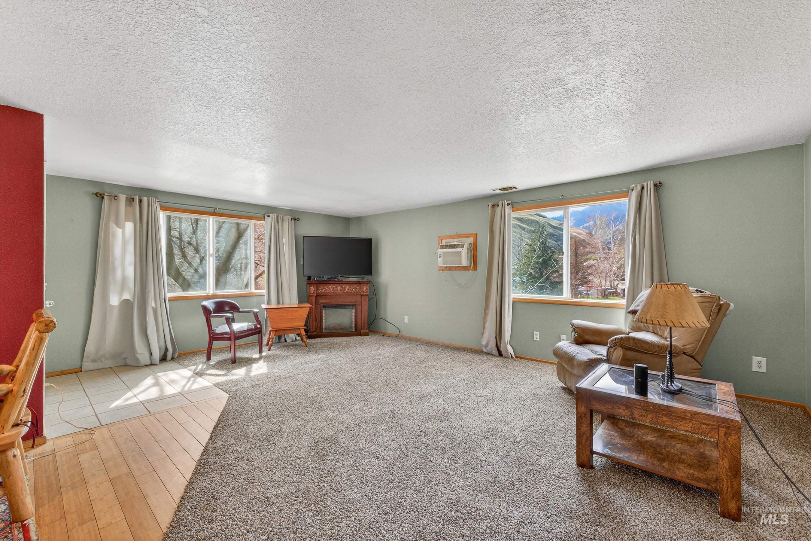 100 Park, Riggins, Idaho 83549, 3 Bedrooms, 2 Bathrooms, Residential For Sale, Price $439,000, 98979065