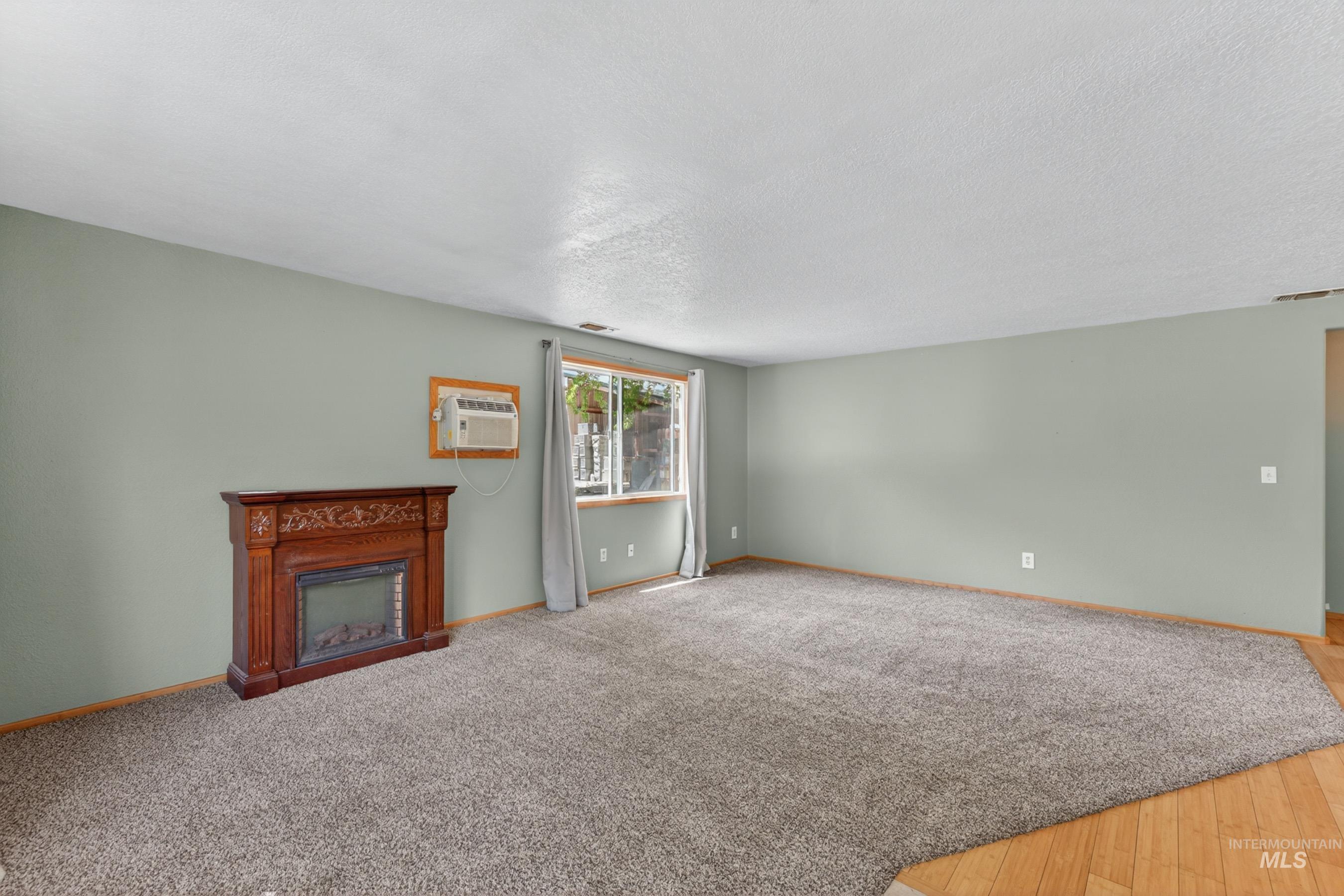 100 Park, Riggins, Idaho 83549, 3 Bedrooms, 2 Bathrooms, Residential For Sale, Price $424,000, 98979065
