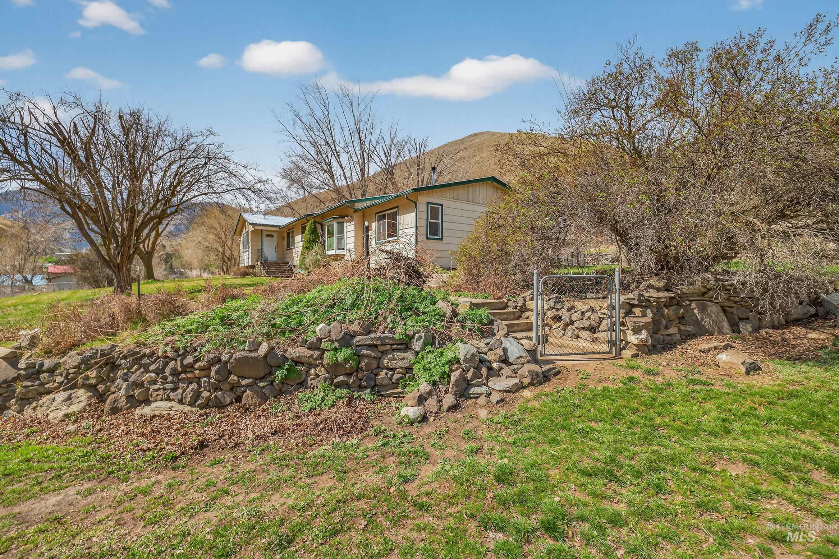 100 Park, Riggins, Idaho 83549, 3 Bedrooms, 2 Bathrooms, Residential For Sale, Price $439,000, 98979065