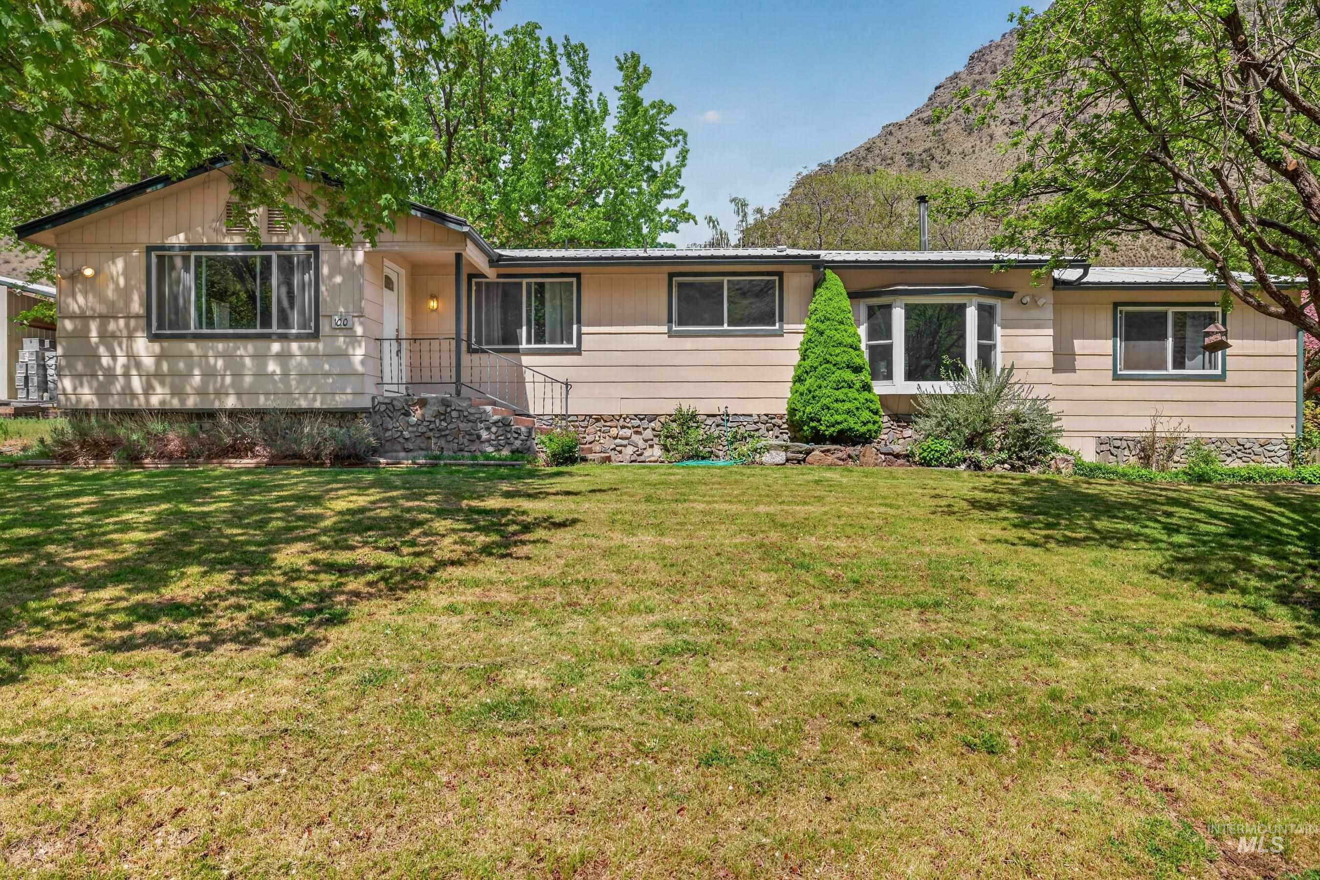 100 Park, Riggins, Idaho 83549, 3 Bedrooms, 2 Bathrooms, Residential For Sale, Price $424,000, 98979065