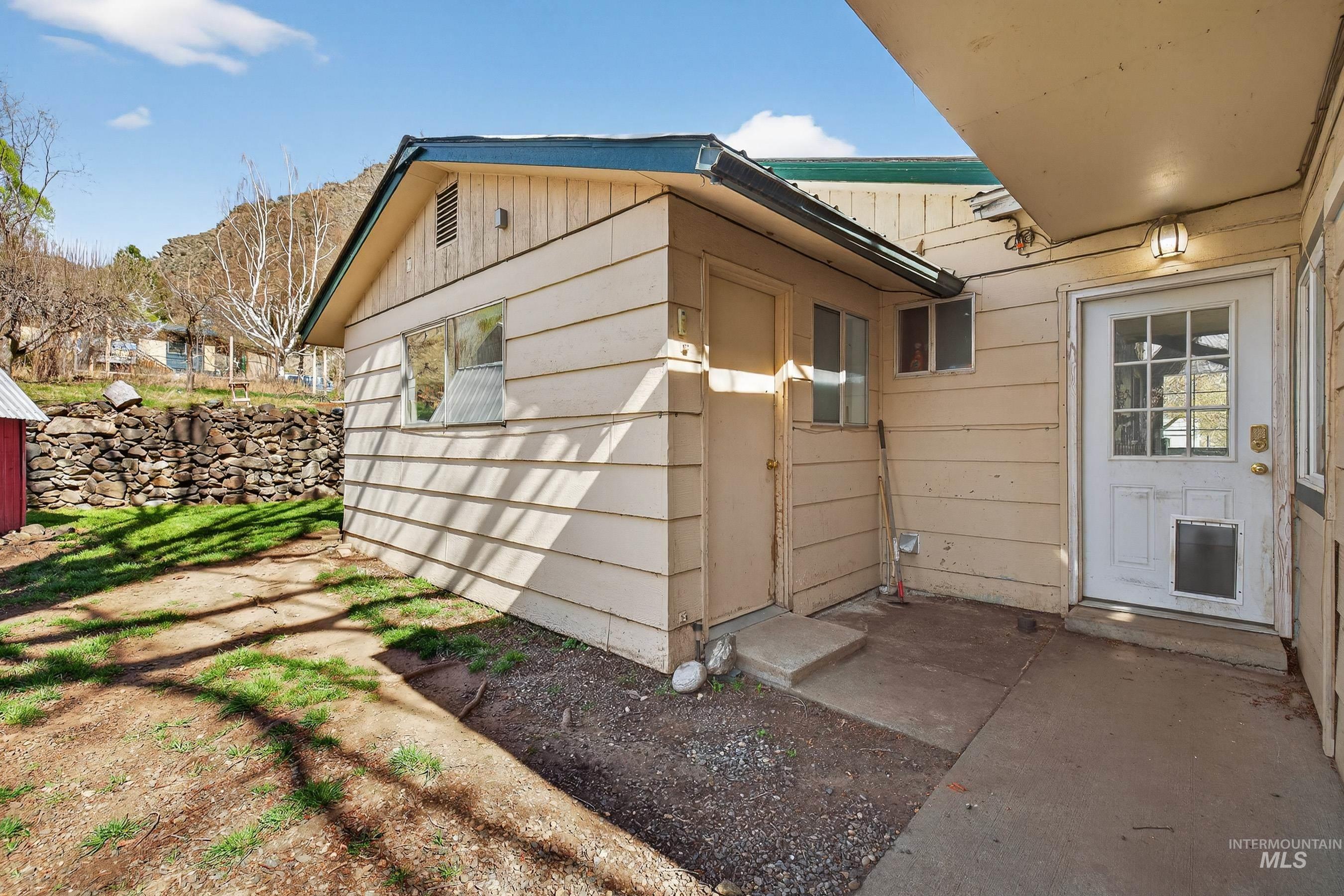 100 Park, Riggins, Idaho 83549, 3 Bedrooms, 2 Bathrooms, Residential For Sale, Price $439,000, 98979065