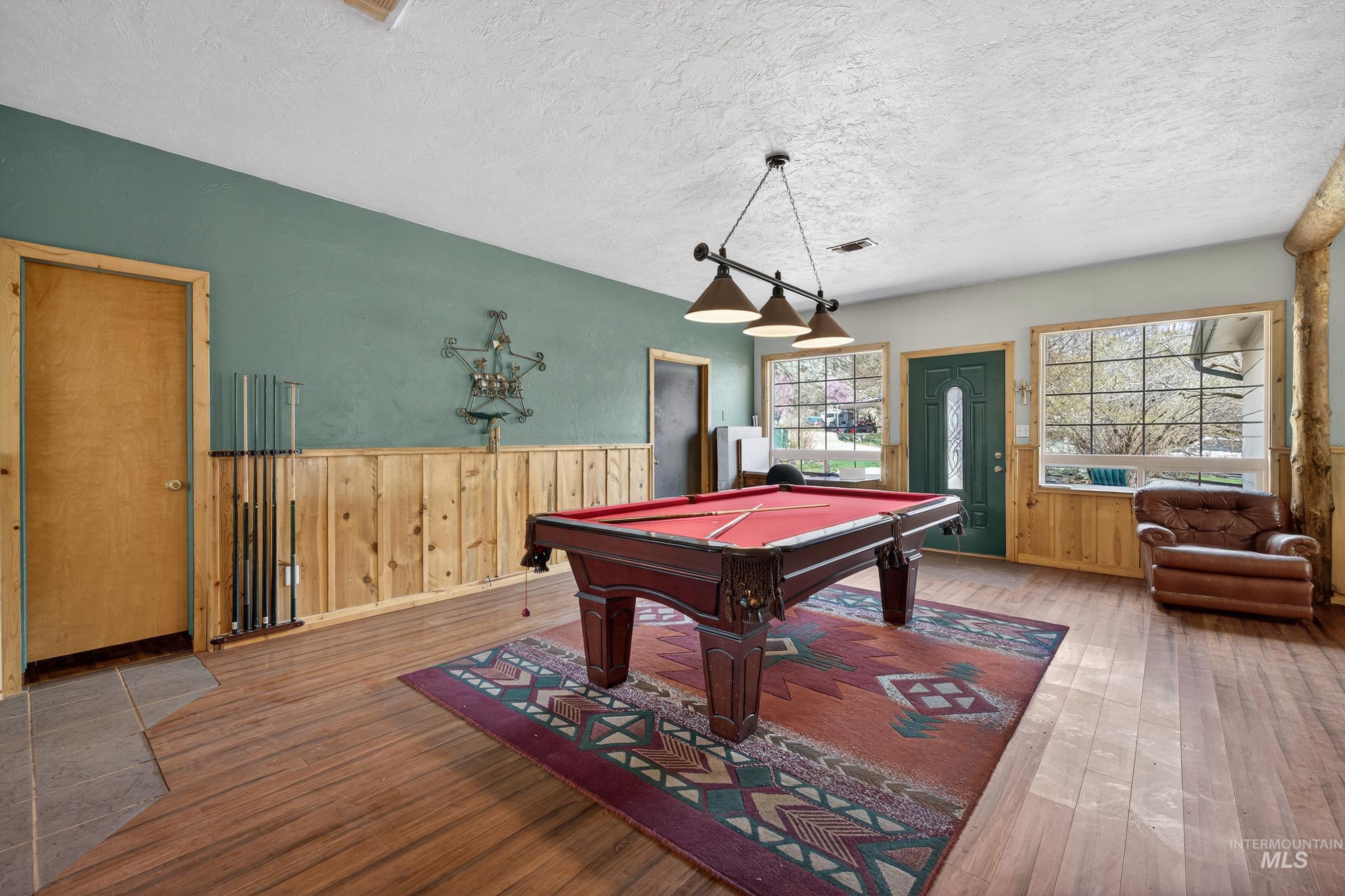 100 Park, Riggins, Idaho 83549, 3 Bedrooms, 2 Bathrooms, Residential For Sale, Price $439,000, 98979065