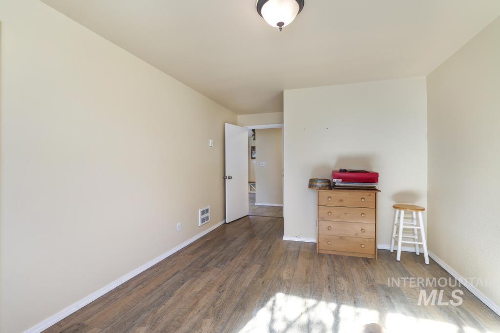 1532 Briarwood Lane, Twin Falls, Idaho 83301, 4 Bedrooms, 3 Bathrooms, Residential For Sale, Price $665,000, 98979069