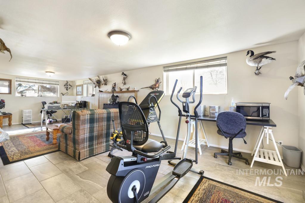 1532 Briarwood Lane, Twin Falls, Idaho 83301, 4 Bedrooms, 3 Bathrooms, Residential For Sale, Price $665,000, 98979069