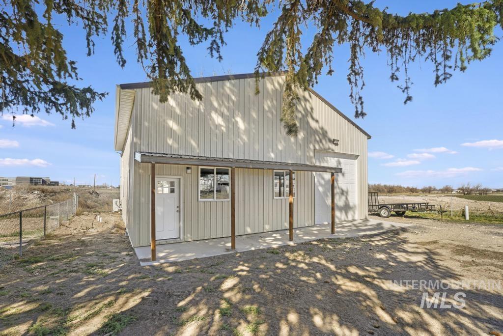 1532 Briarwood Lane, Twin Falls, Idaho 83301, 4 Bedrooms, 3 Bathrooms, Residential For Sale, Price $665,000, 98979069