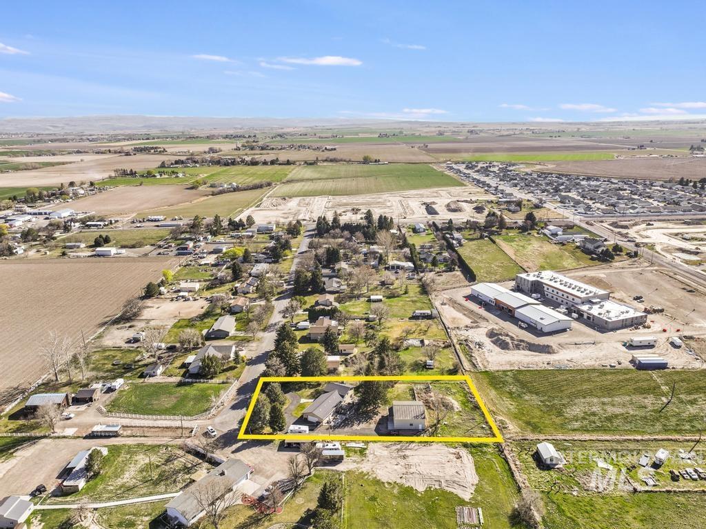 1532 Briarwood Lane, Twin Falls, Idaho 83301, 4 Bedrooms, 3 Bathrooms, Residential For Sale, Price $665,000, 98979069