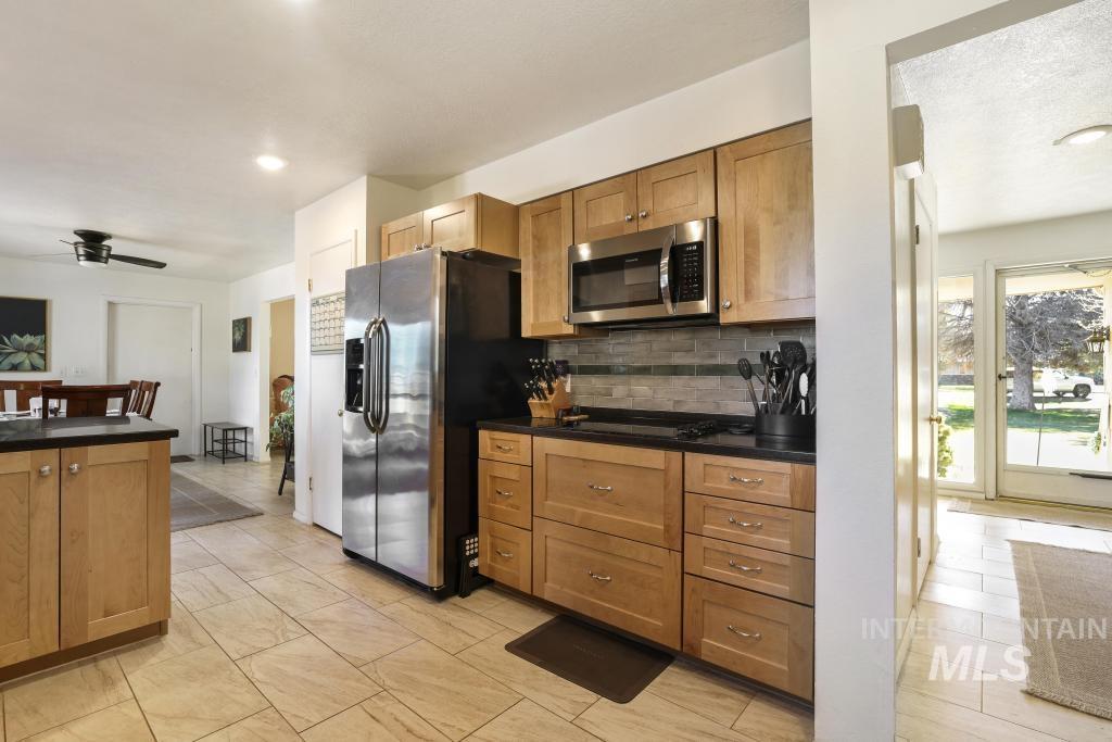 1532 Briarwood Lane, Twin Falls, Idaho 83301, 4 Bedrooms, 3 Bathrooms, Residential For Sale, Price $665,000, 98979069