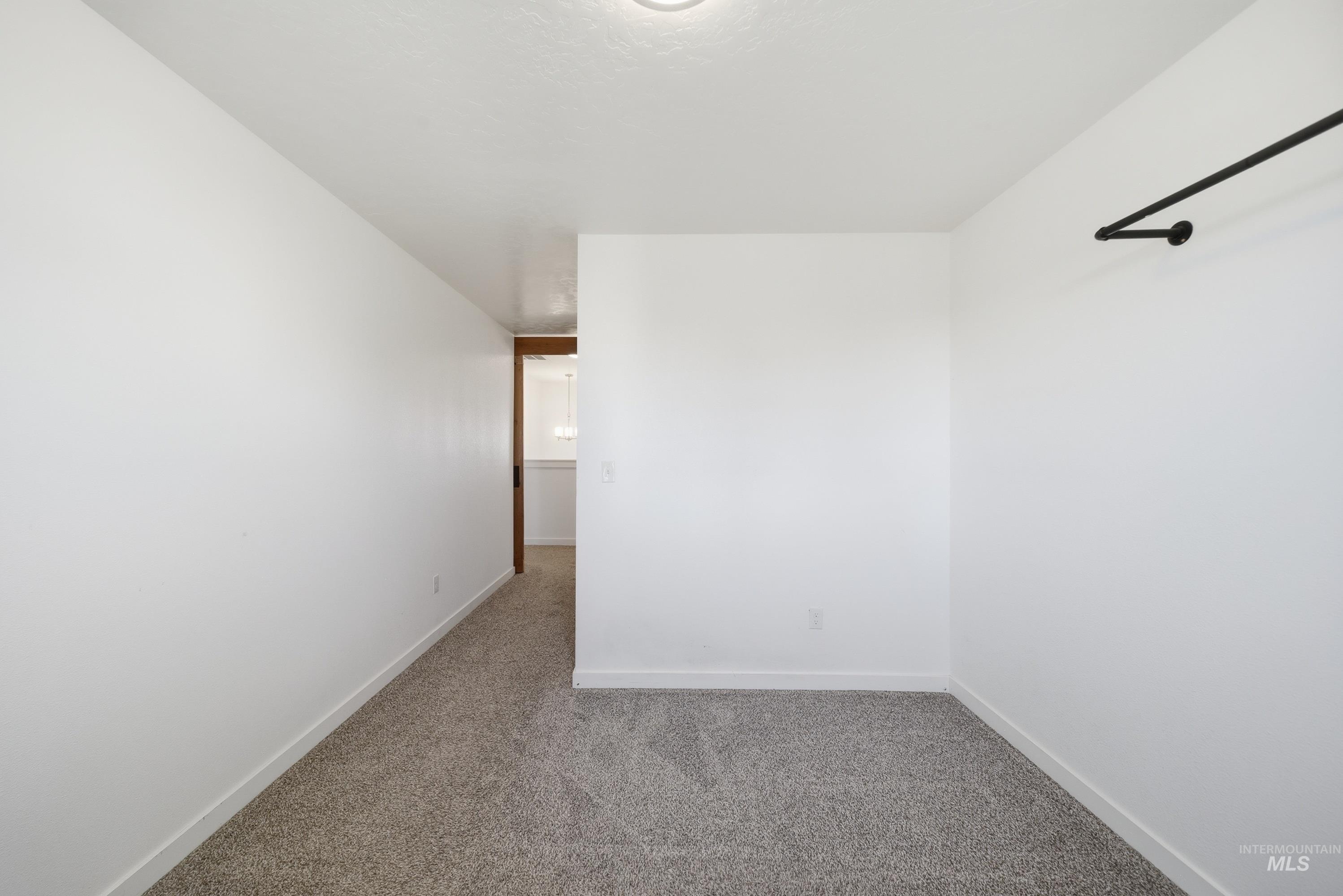 6670 S Birch Creek Ave, Meridian, Idaho 83642, 3 Bedrooms, 2.5 Bathrooms, Residential For Sale, Price $445,000,MLS 98979070