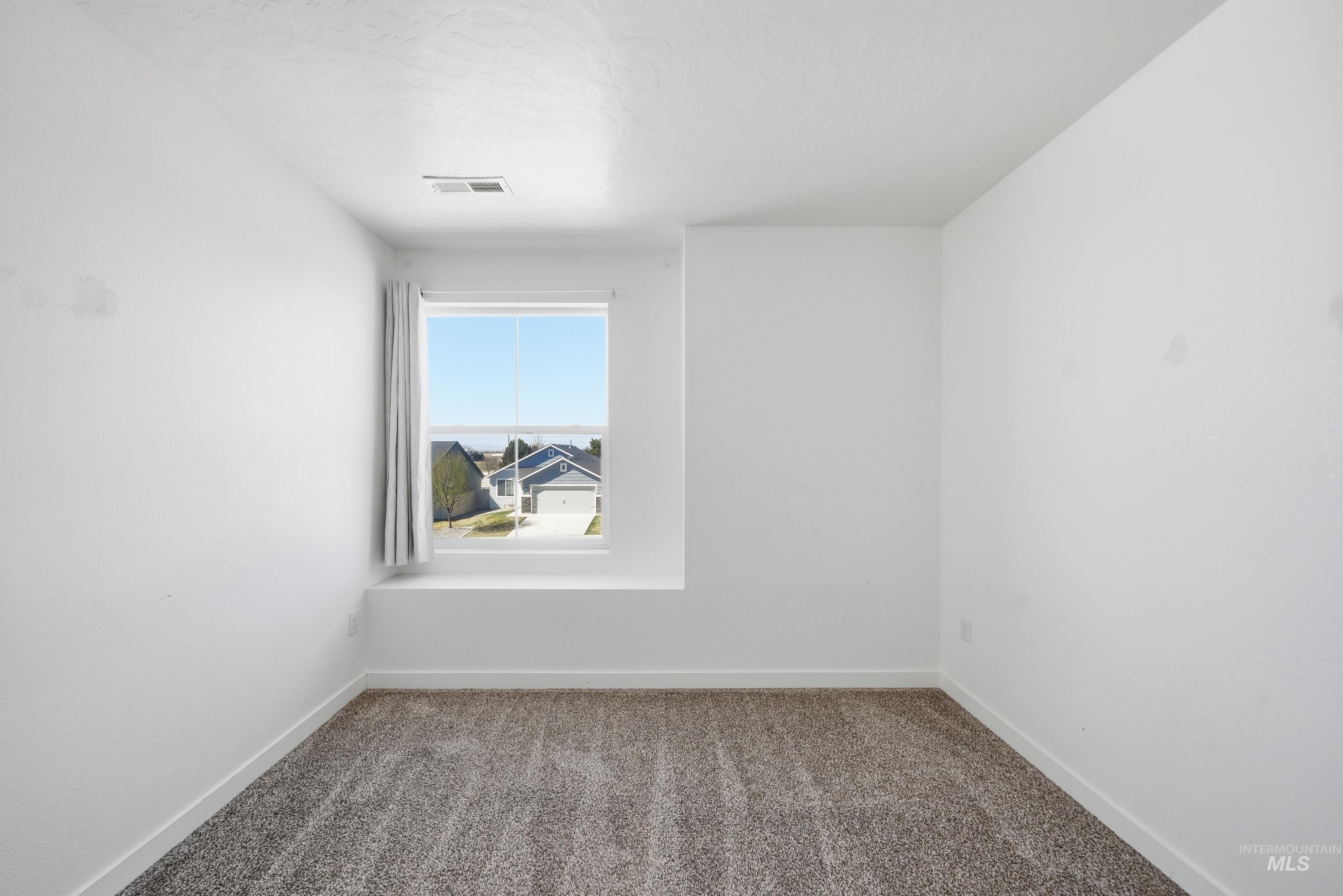 6670 S Birch Creek Ave, Meridian, Idaho 83642, 3 Bedrooms, 2.5 Bathrooms, Residential For Sale, Price $445,000,MLS 98979070