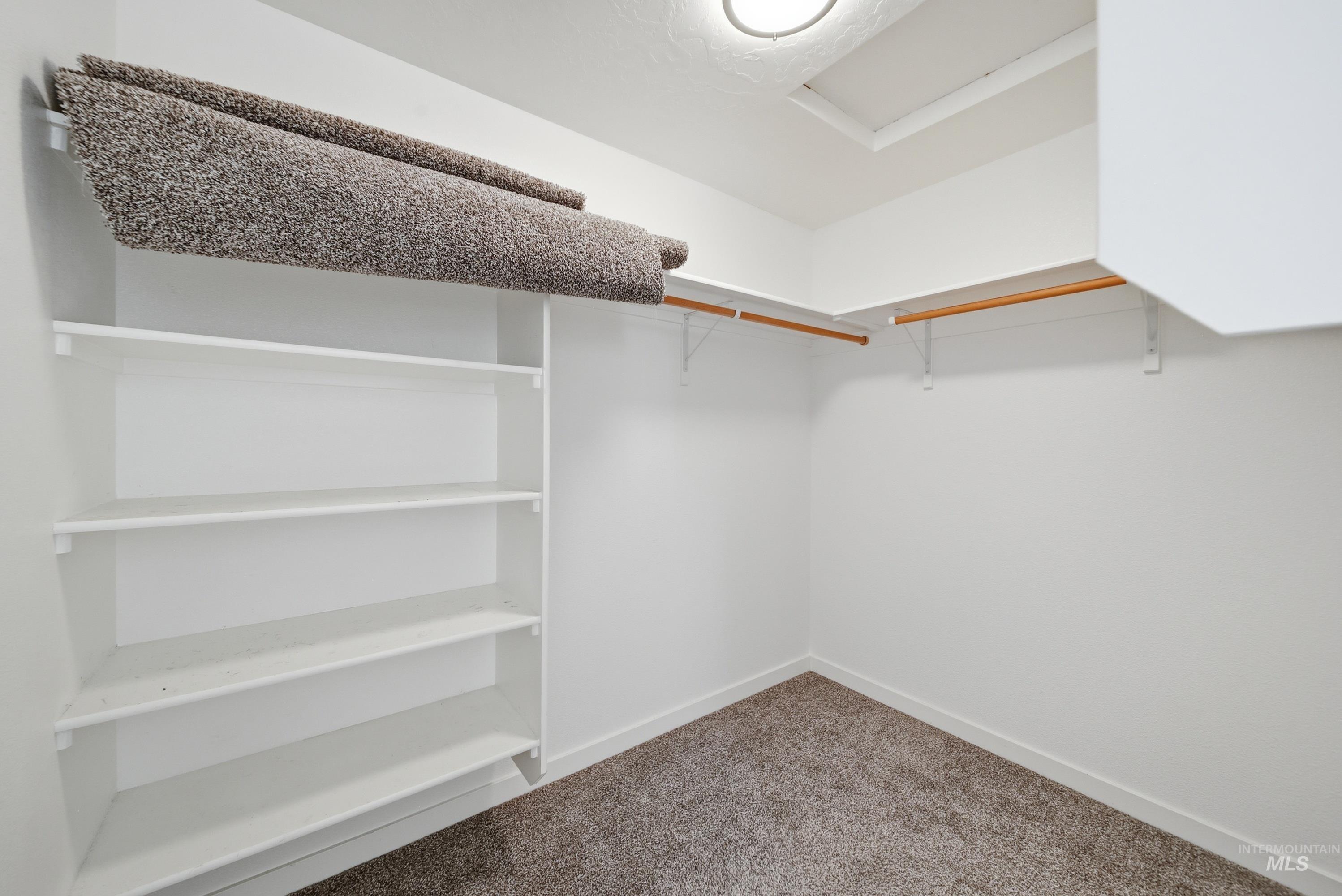 6670 S Birch Creek Ave, Meridian, Idaho 83642, 3 Bedrooms, 2.5 Bathrooms, Residential For Sale, Price $445,000,MLS 98979070