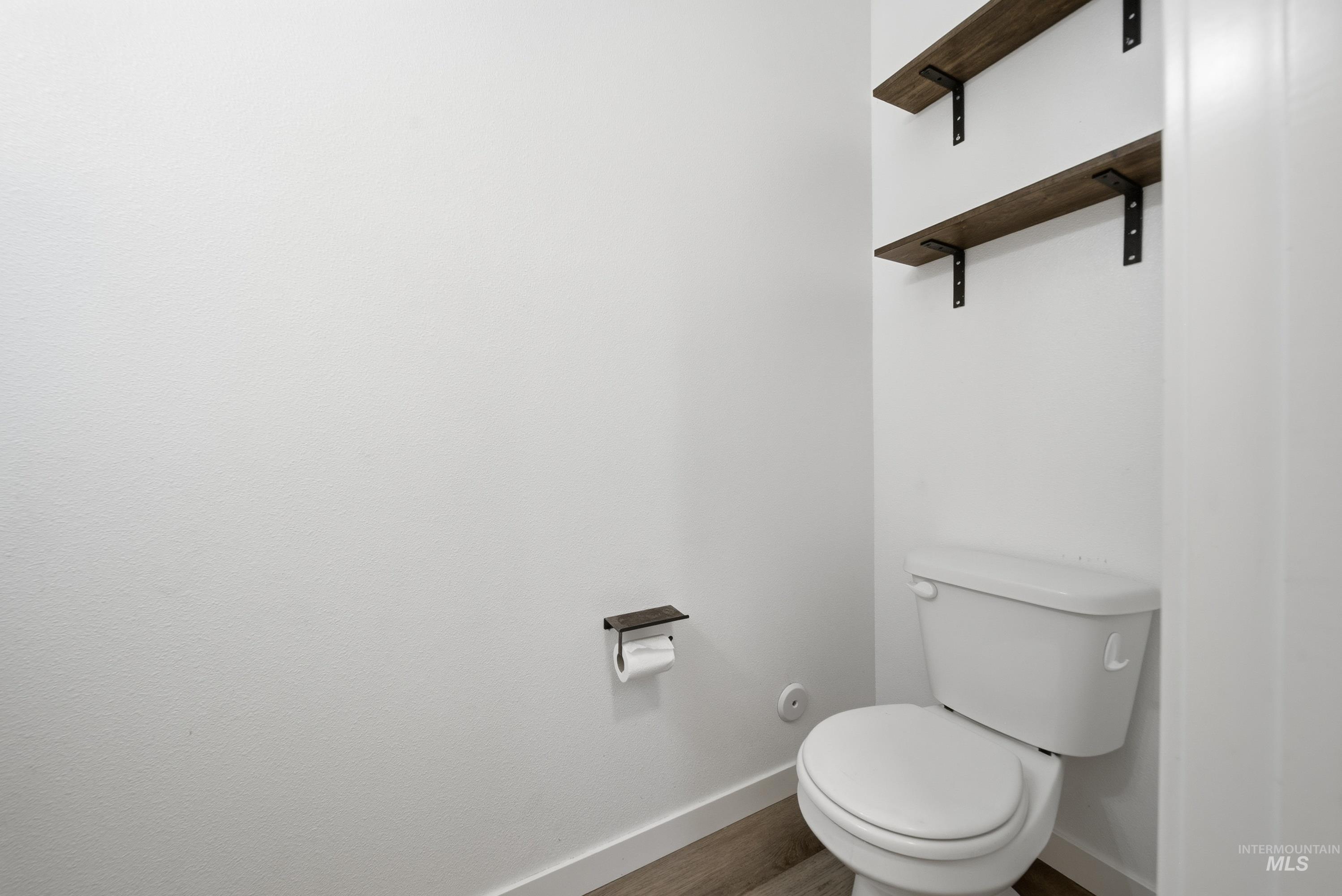 6670 S Birch Creek Ave, Meridian, Idaho 83642, 3 Bedrooms, 2.5 Bathrooms, Residential For Sale, Price $455,000, 98979070