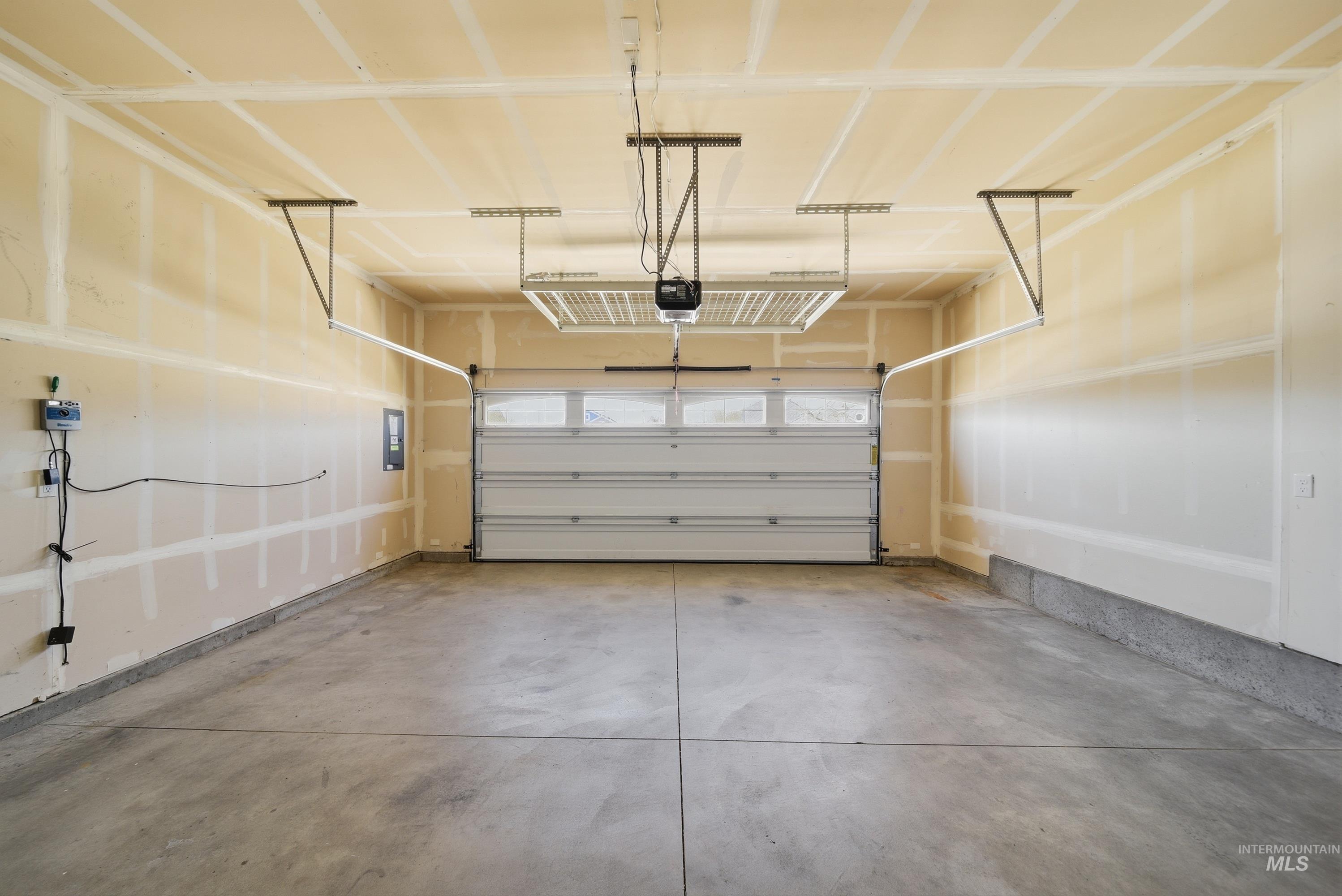 6670 S Birch Creek Ave, Meridian, Idaho 83642, 3 Bedrooms, 2.5 Bathrooms, Residential For Sale, Price $455,000, 98979070