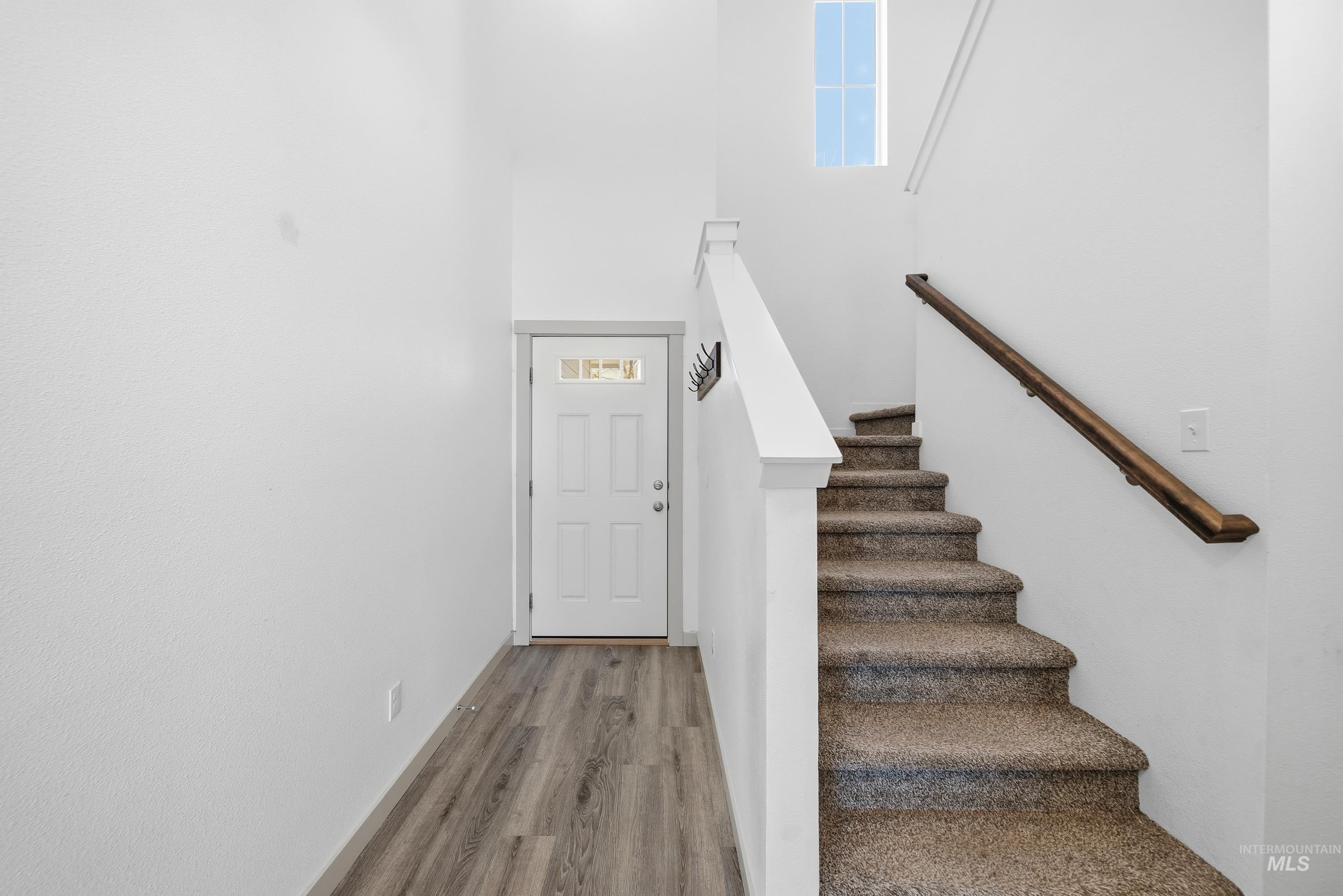 6670 S Birch Creek Ave, Meridian, Idaho 83642, 3 Bedrooms, 2.5 Bathrooms, Residential For Sale, Price $445,000,MLS 98979070