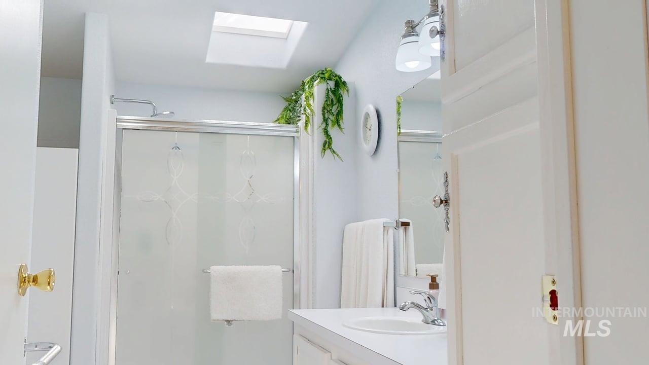 2115 6th Avenue, Clarkston, Washington 99403, 3 Bedrooms, 2 Bathrooms, Residential For Sale, Price $134,975, 98979072