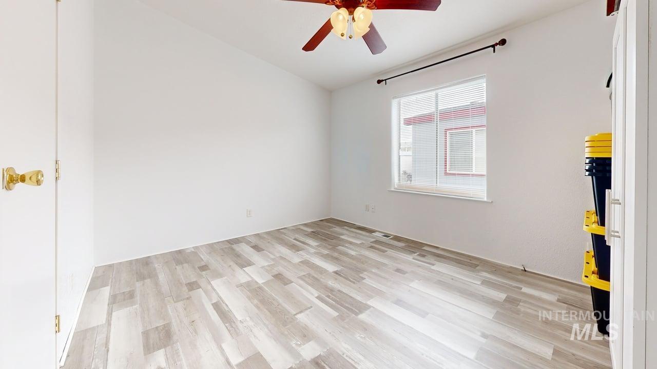 2115 6th Avenue, Clarkston, Washington 99403, 3 Bedrooms, 2 Bathrooms, Residential For Sale, Price $134,975, 98979072