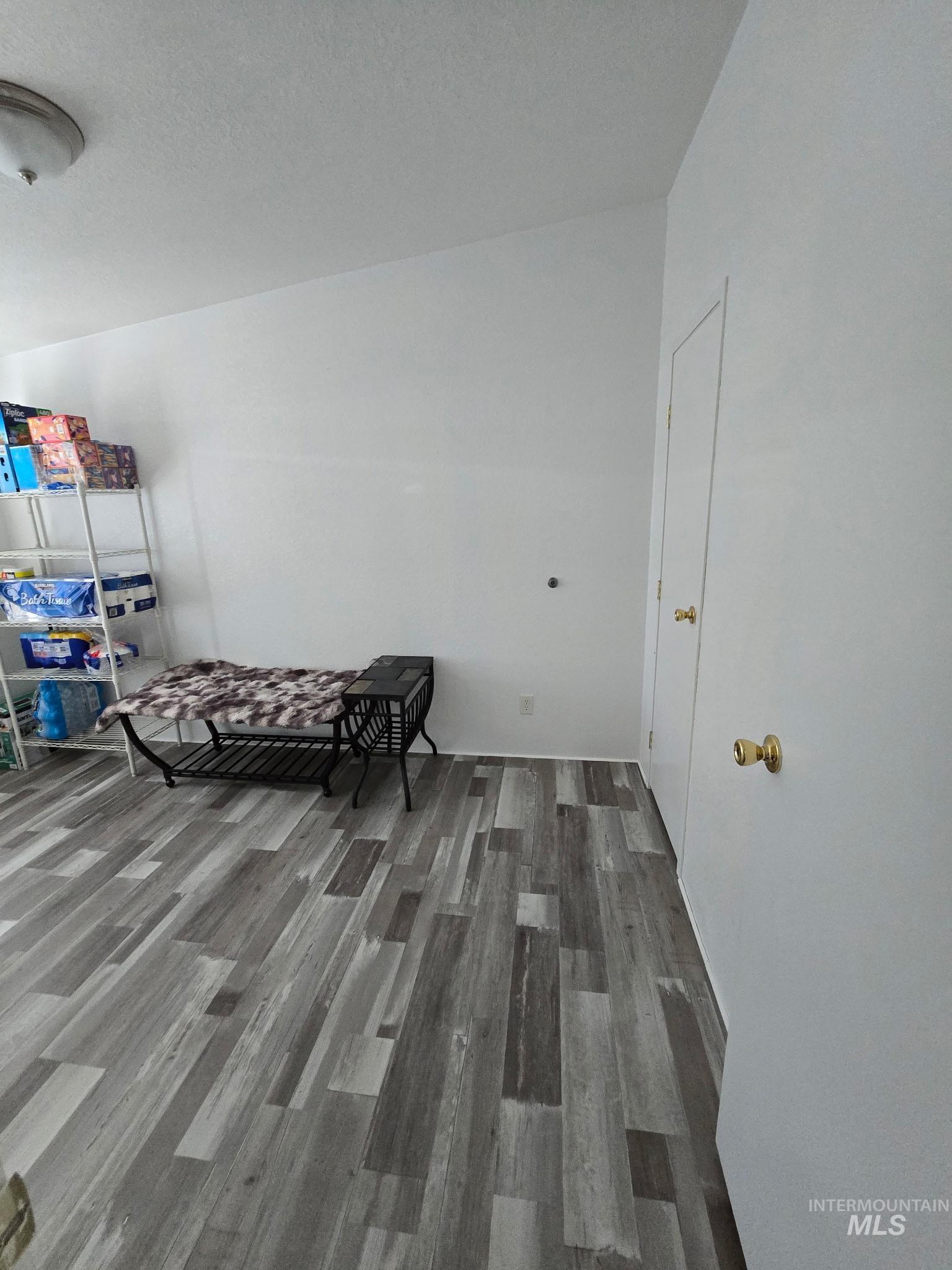 2115 6th Avenue, Clarkston, Washington 99403, 3 Bedrooms, 2 Bathrooms, Residential For Sale, Price $134,975,MLS 98979072