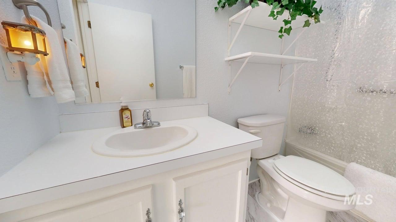 2115 6th Avenue, Clarkston, Washington 99403, 3 Bedrooms, 2 Bathrooms, Residential For Sale, Price $134,975, 98979072