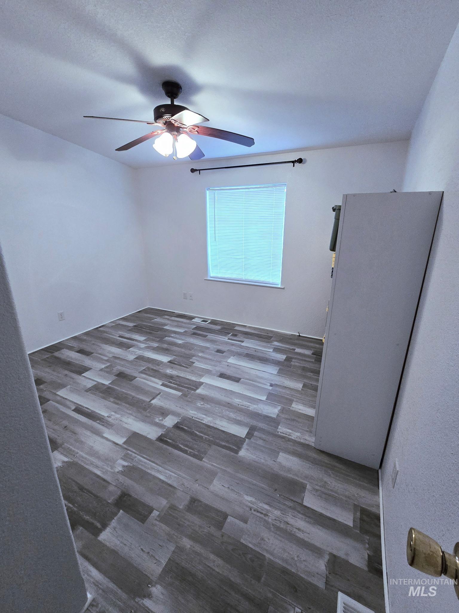 2115 6th Avenue, Clarkston, Washington 99403, 3 Bedrooms, 2 Bathrooms, Residential For Sale, Price $134,975,MLS 98979072