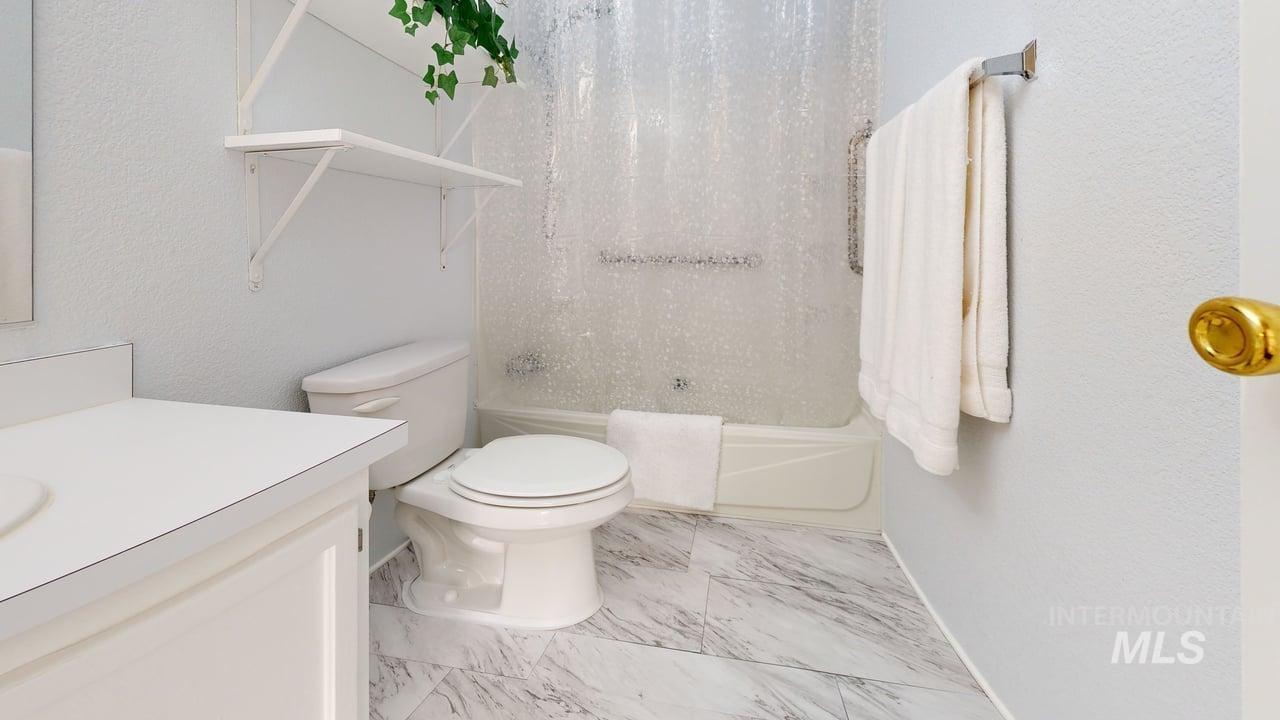 2115 6th Avenue, Clarkston, Washington 99403, 3 Bedrooms, 2 Bathrooms, Residential For Sale, Price $134,975, 98979072