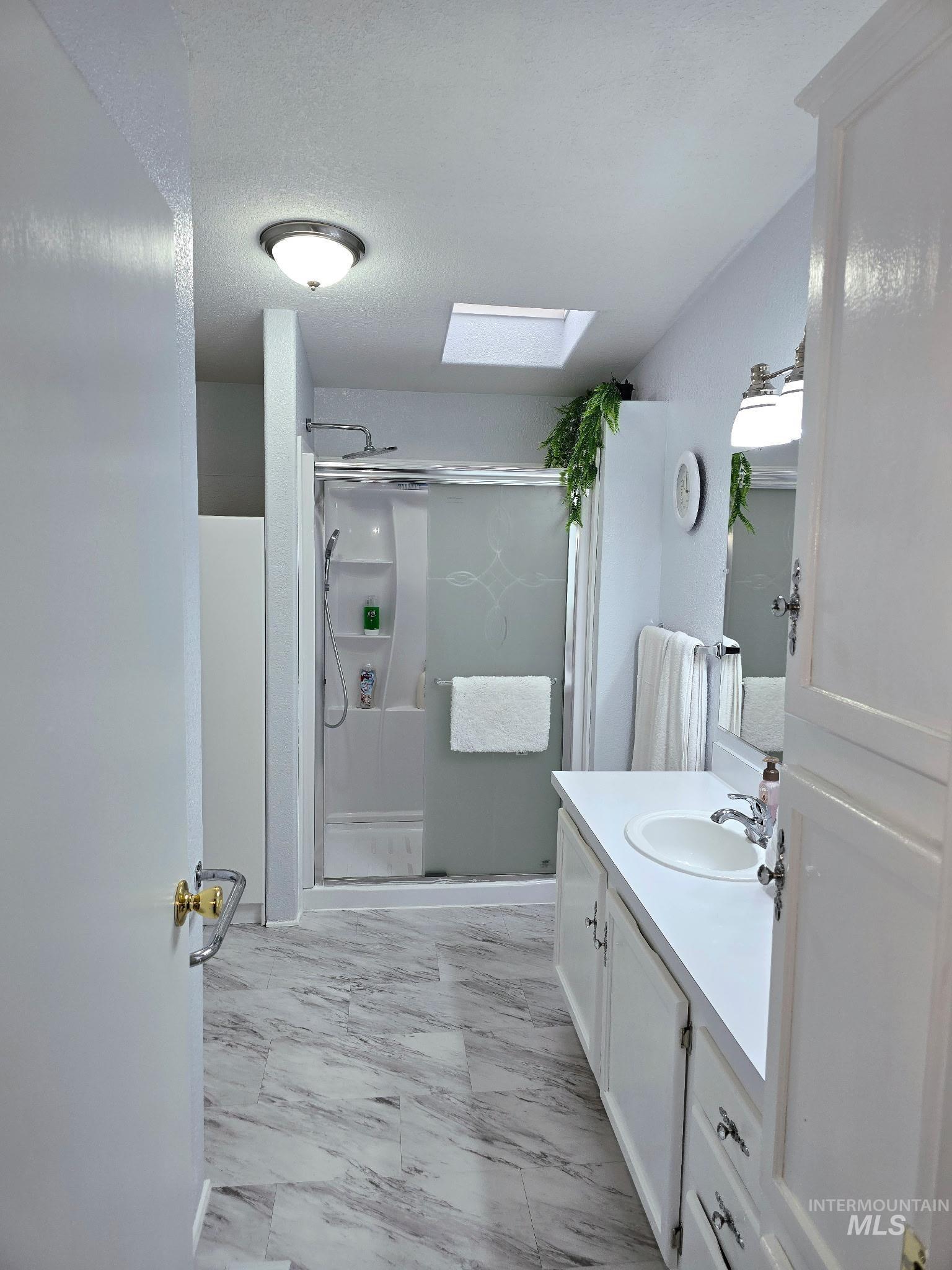 2115 6th Avenue, Clarkston, Washington 99403, 3 Bedrooms, 2 Bathrooms, Residential For Sale, Price $134,975,MLS 98979072