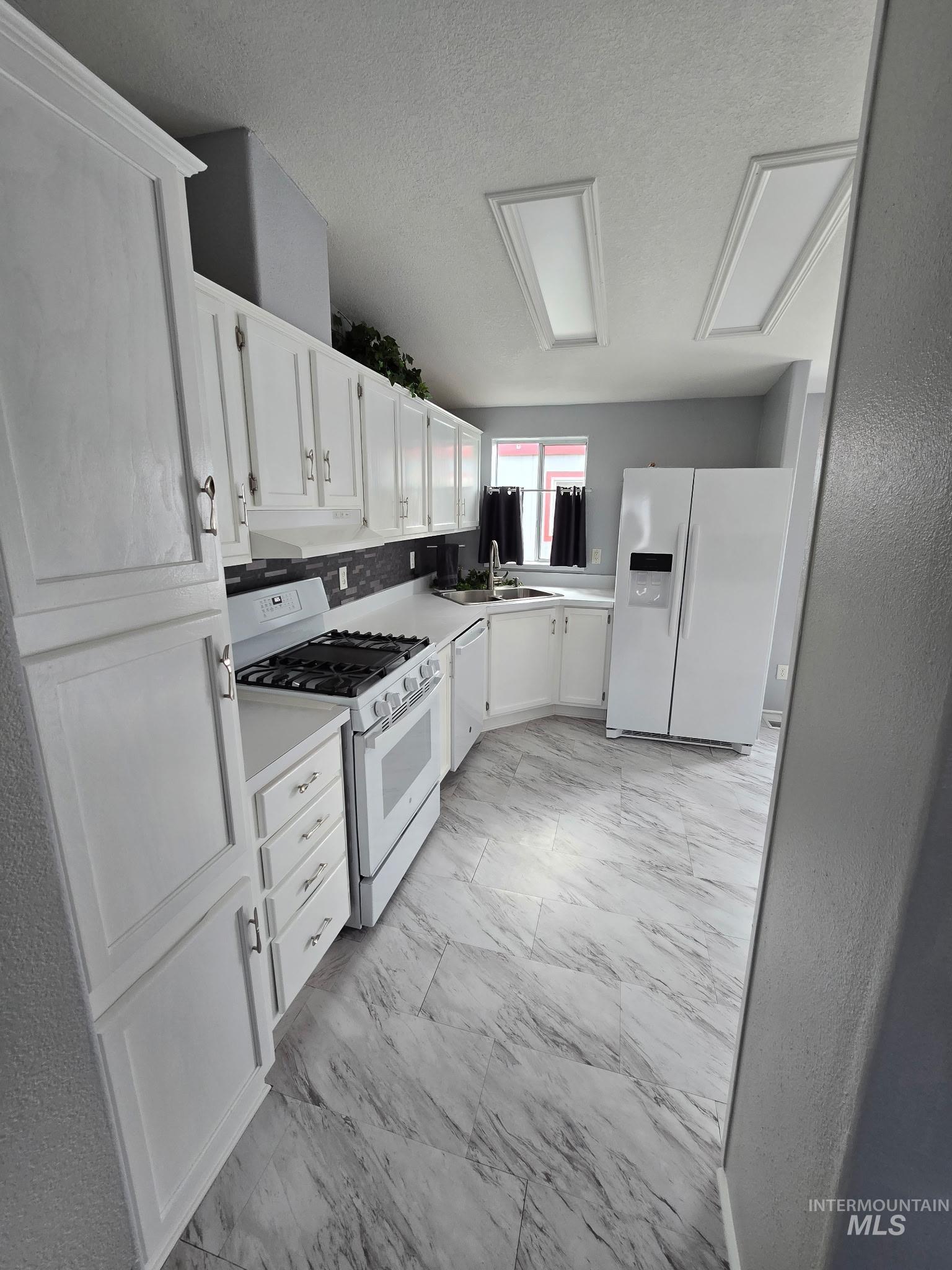 2115 6th Avenue, Clarkston, Washington 99403, 3 Bedrooms, 2 Bathrooms, Residential For Sale, Price $134,975,MLS 98979072