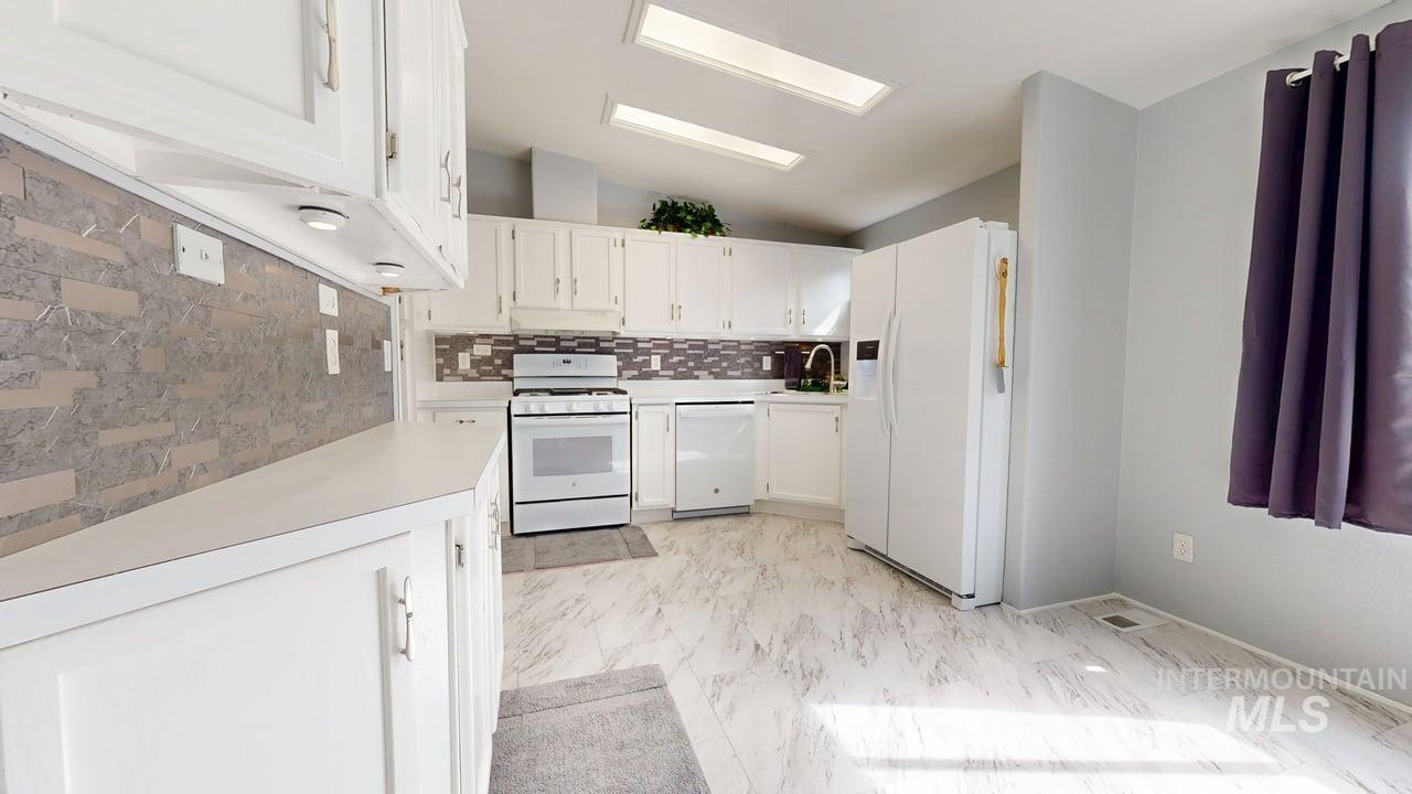 2115 6th Avenue, Clarkston, Washington 99403, 3 Bedrooms, 2 Bathrooms, Residential For Sale, Price $134,975, 98979072