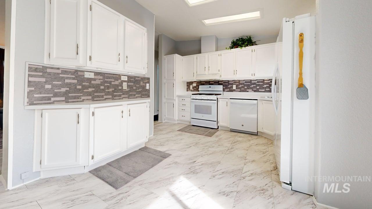 2115 6th Avenue, Clarkston, Washington 99403, 3 Bedrooms, 2 Bathrooms, Residential For Sale, Price $134,975, 98979072