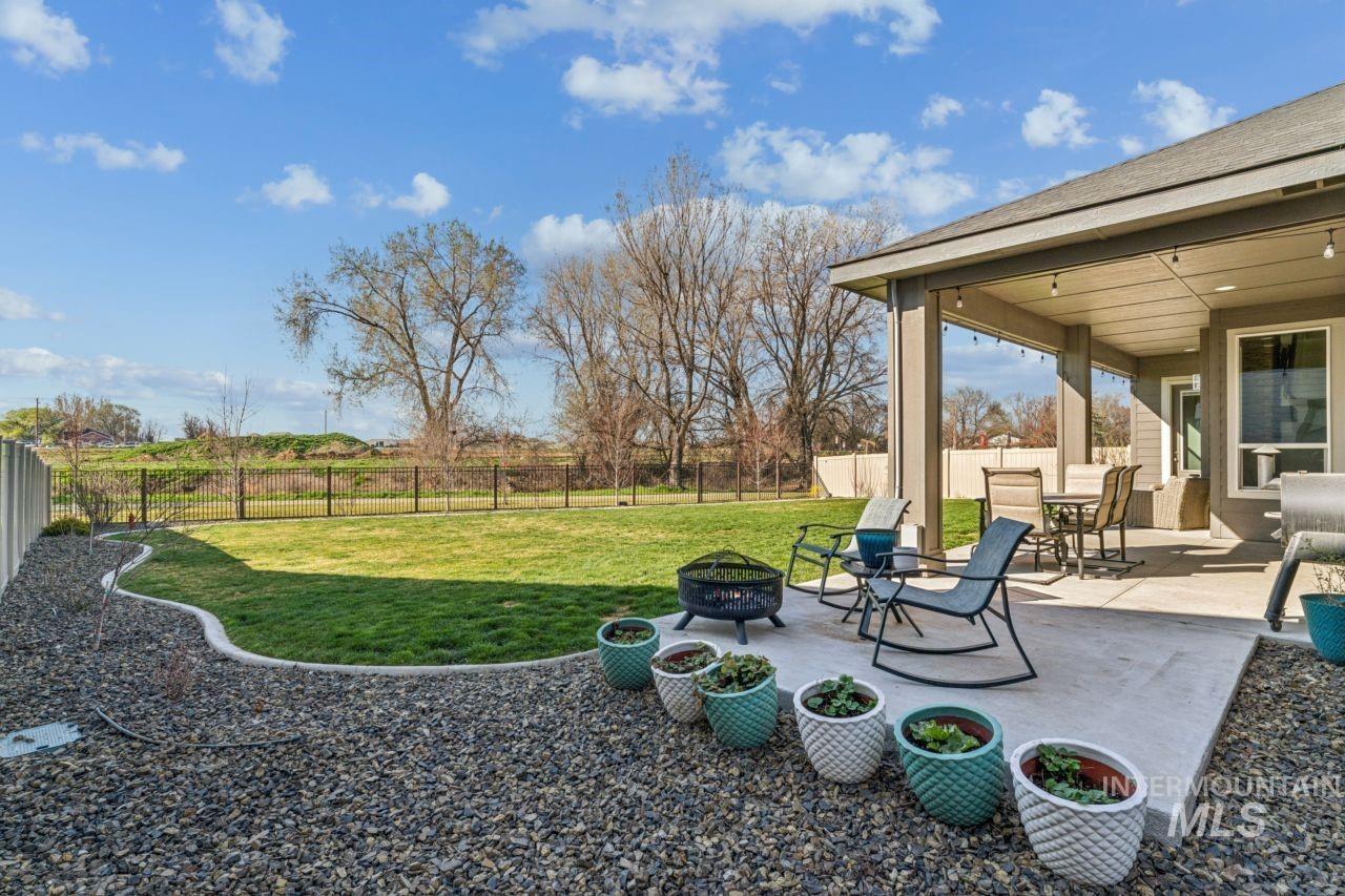 11095 Red Mountain Street, Caldwell, Idaho 83605, 3 Bedrooms, 2 Bathrooms, Residential For Sale, Price $575,000, 98979074