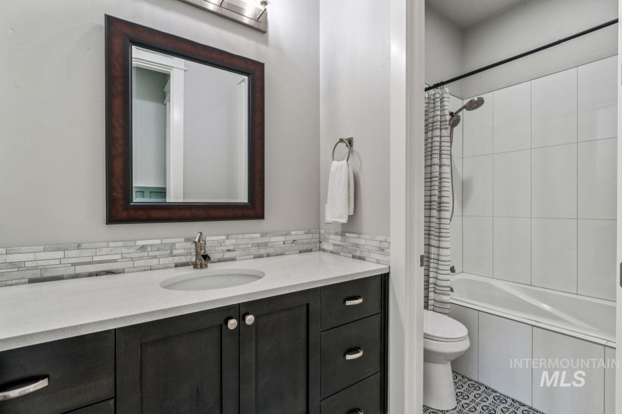 11095 Red Mountain Street, Caldwell, Idaho 83605, 3 Bedrooms, 2 Bathrooms, Residential For Sale, Price $575,000, 98979074