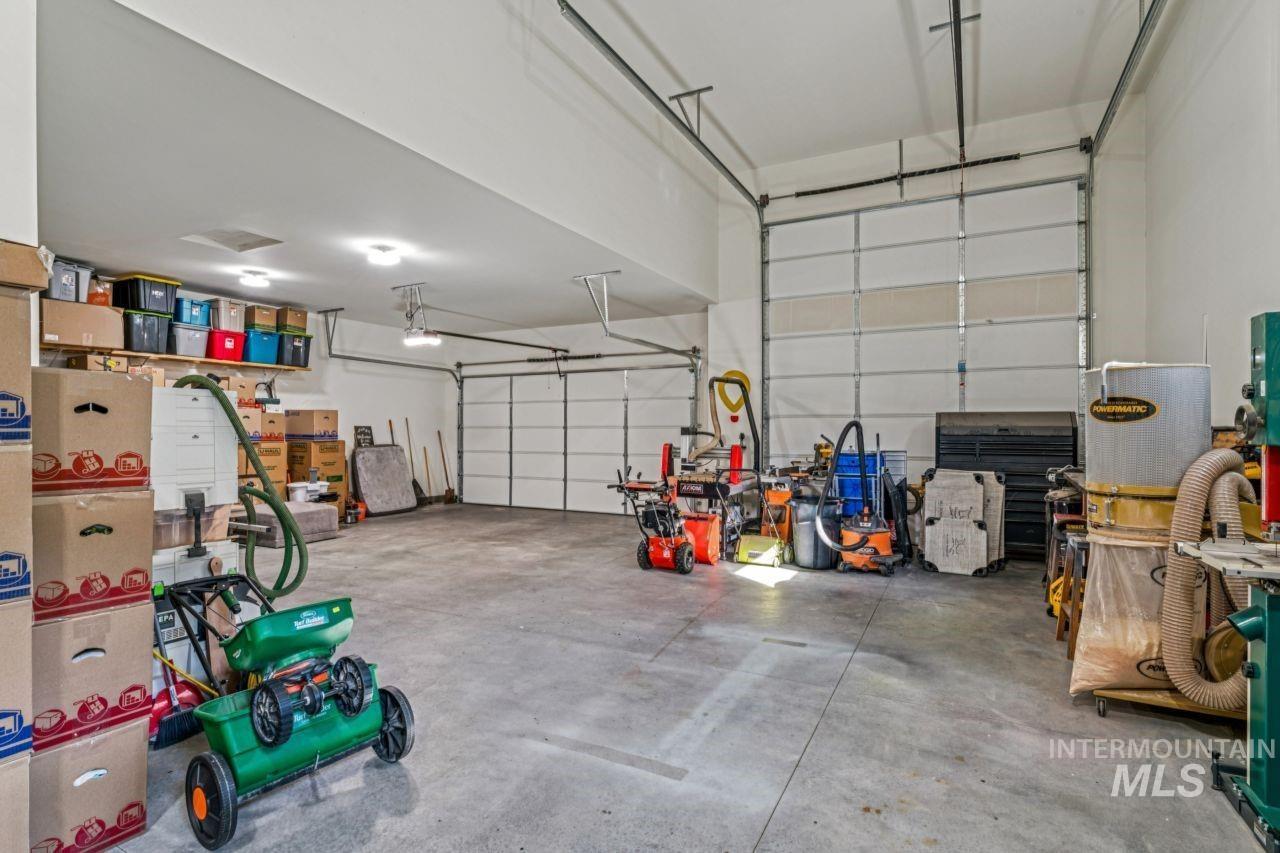 11095 Red Mountain Street, Caldwell, Idaho 83605, 3 Bedrooms, 2 Bathrooms, Residential For Sale, Price $575,000, 98979074