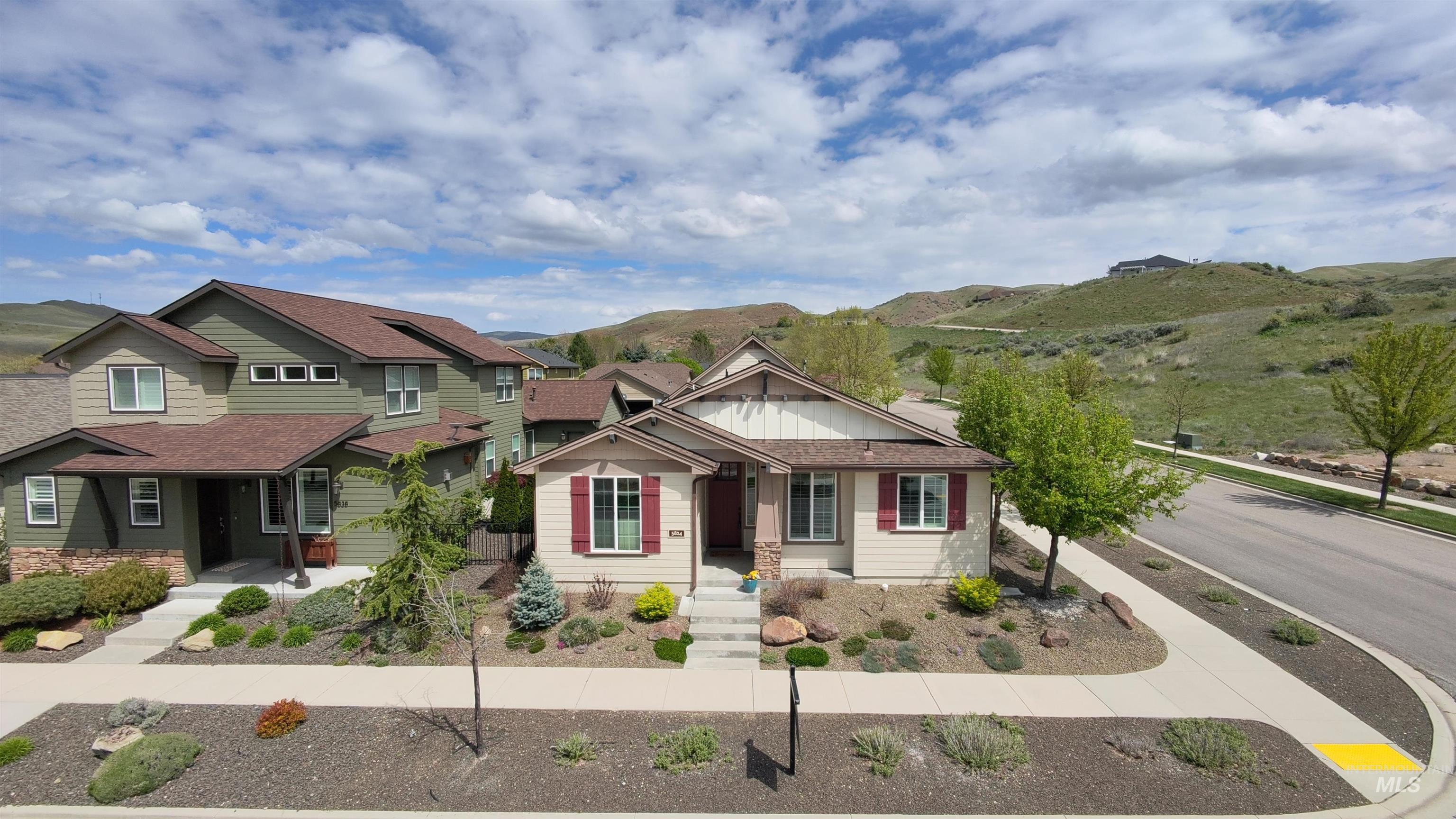5824 W Tantallon St, Boise, Idaho 83714, 3 Bedrooms, 3 Bathrooms, Residential For Sale, Price $522,500,MLS 98979076