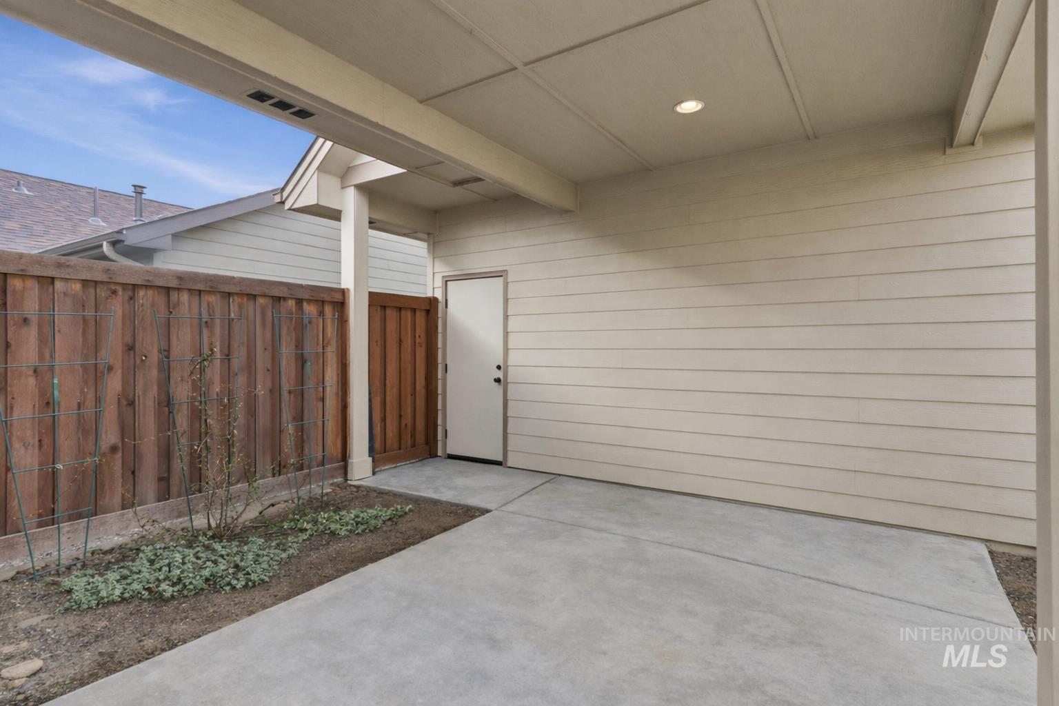 5824 W Tantallon St, Boise, Idaho 83714, 3 Bedrooms, 3 Bathrooms, Residential For Sale, Price $525,000, 98979076