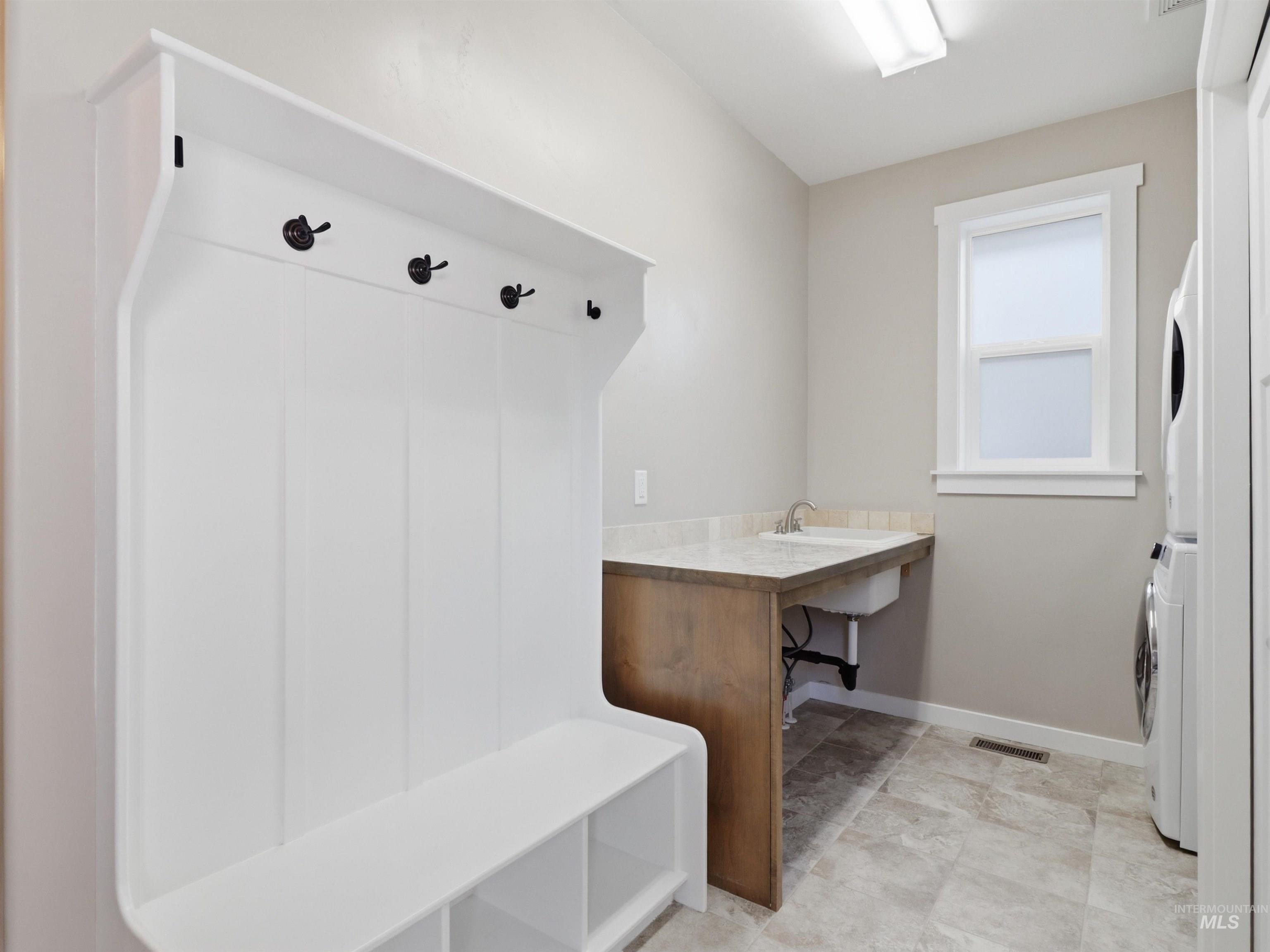 5824 W Tantallon St, Boise, Idaho 83714, 3 Bedrooms, 3 Bathrooms, Residential For Sale, Price $522,500,MLS 98979076