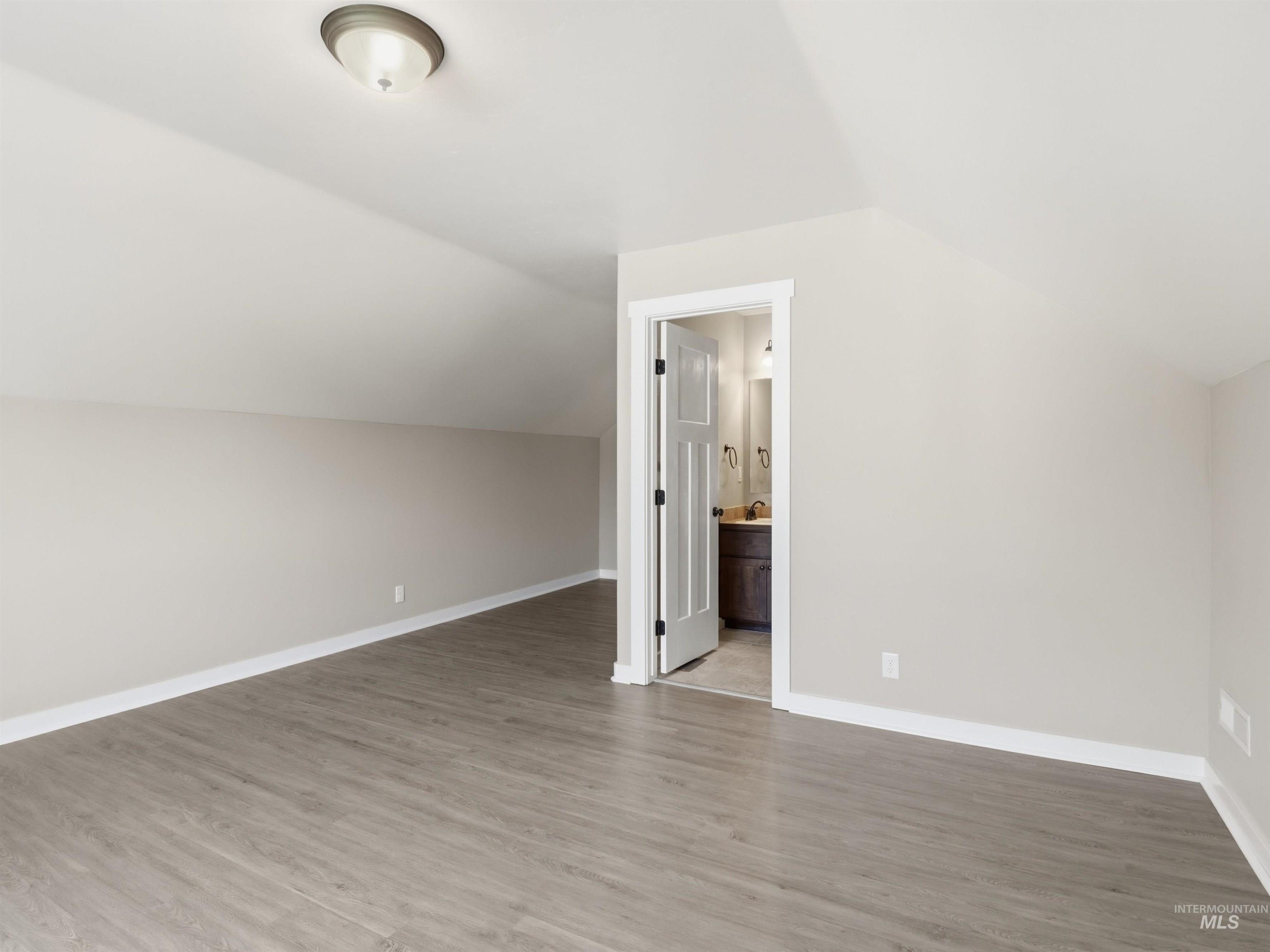 5824 W Tantallon St, Boise, Idaho 83714, 3 Bedrooms, 3 Bathrooms, Residential For Sale, Price $522,500,MLS 98979076