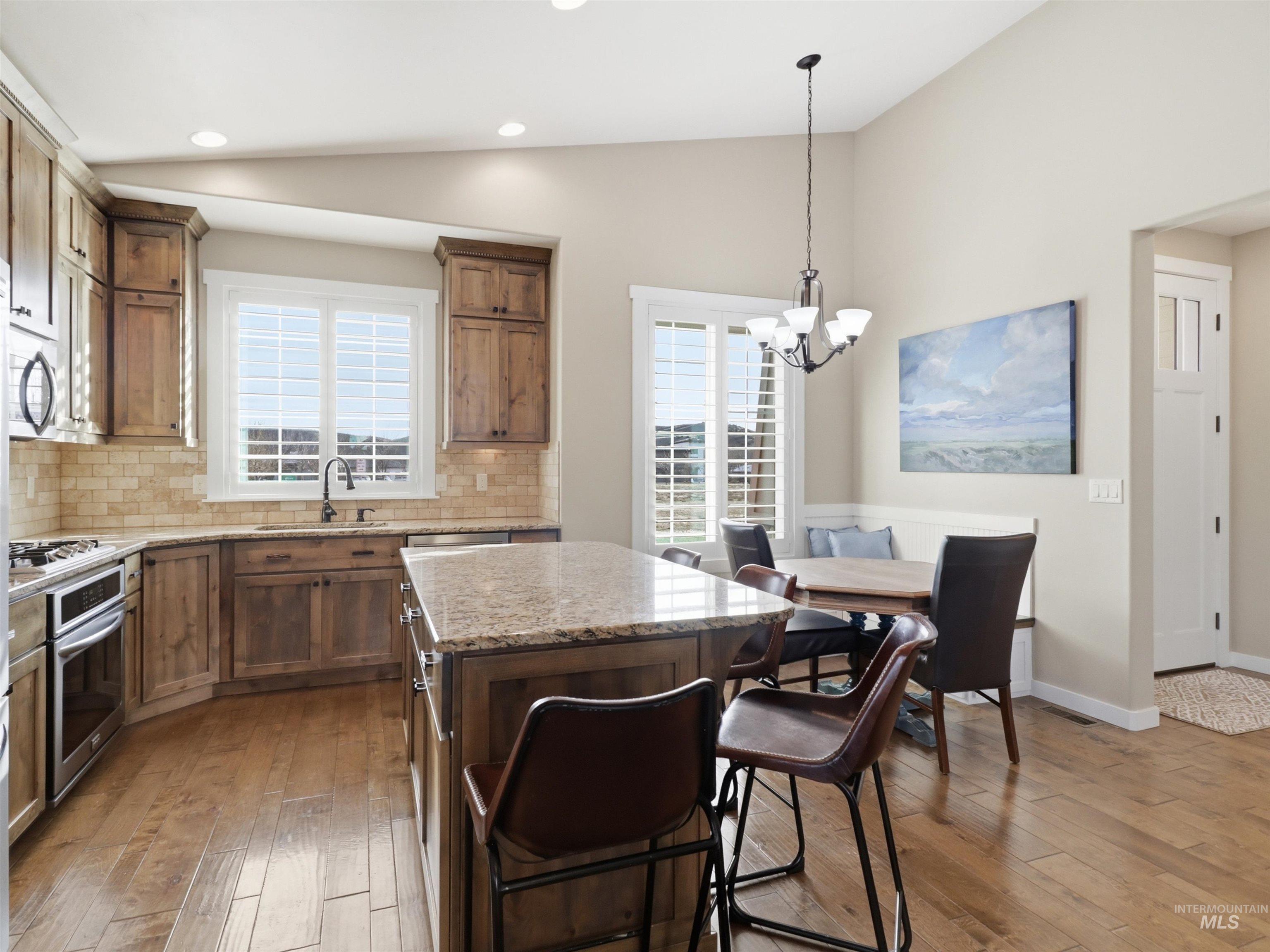 5824 W Tantallon St, Boise, Idaho 83714, 3 Bedrooms, 3 Bathrooms, Residential For Sale, Price $522,500,MLS 98979076