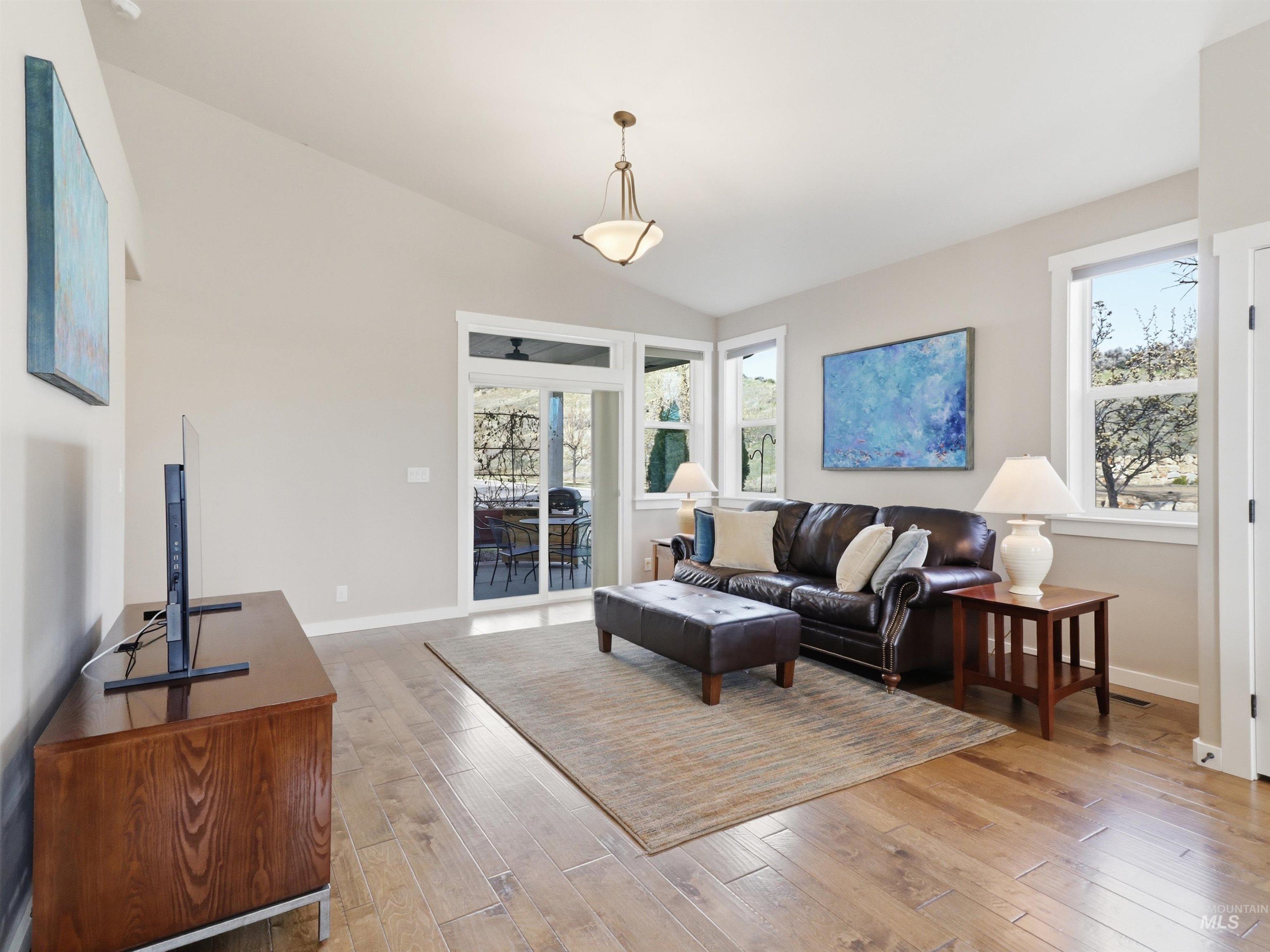 5824 W Tantallon St, Boise, Idaho 83714, 3 Bedrooms, 3 Bathrooms, Residential For Sale, Price $525,000, 98979076