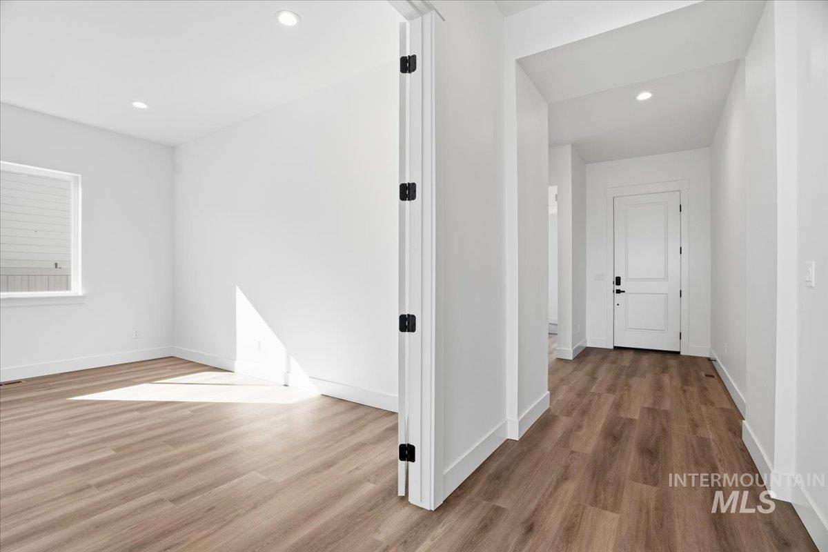 2208 N Kenora Ave, Star, Idaho 83669, 3 Bedrooms, 2.5 Bathrooms, Residential For Sale, Price $744,990, 98979079