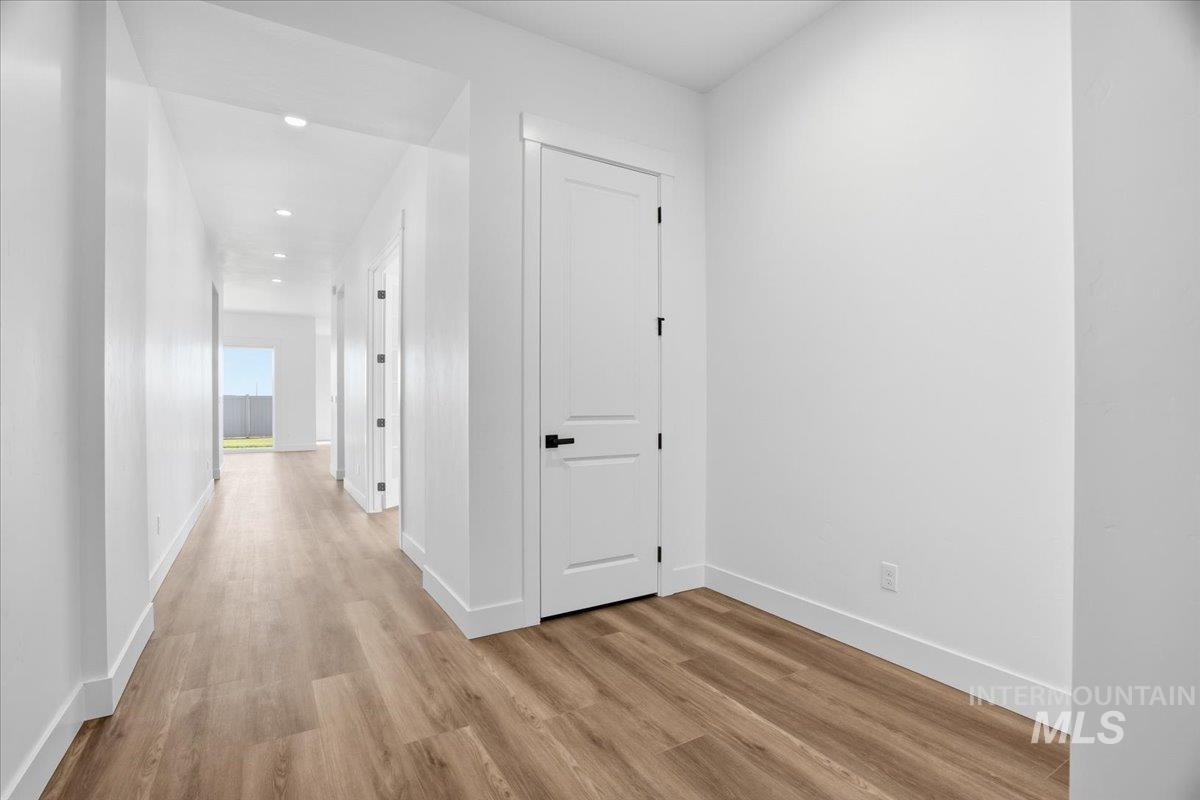 2208 N Kenora Ave, Star, Idaho 83669, 3 Bedrooms, 2.5 Bathrooms, Residential For Sale, Price $744,990, 98979079