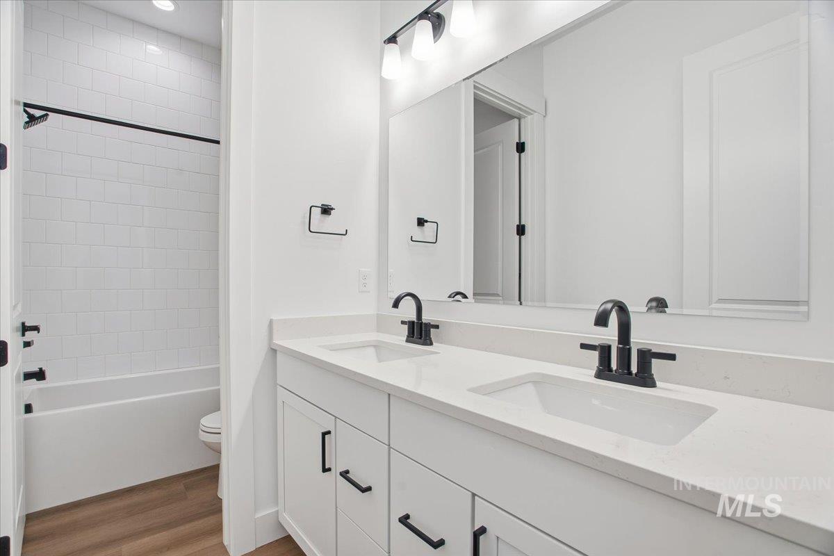 2208 N Kenora Ave, Star, Idaho 83669, 3 Bedrooms, 2.5 Bathrooms, Residential For Sale, Price $744,990, 98979079