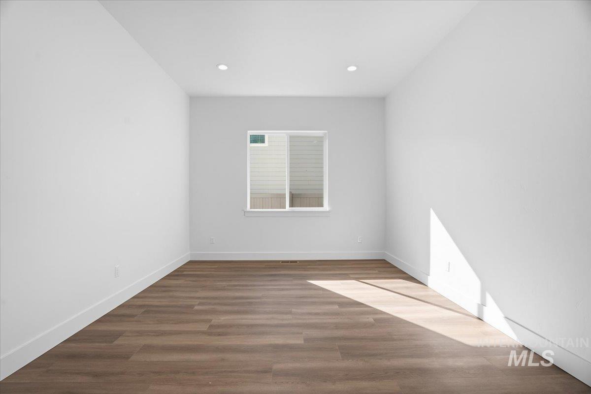 2208 N Kenora Ave, Star, Idaho 83669, 3 Bedrooms, 2.5 Bathrooms, Residential For Sale, Price $744,990, 98979079