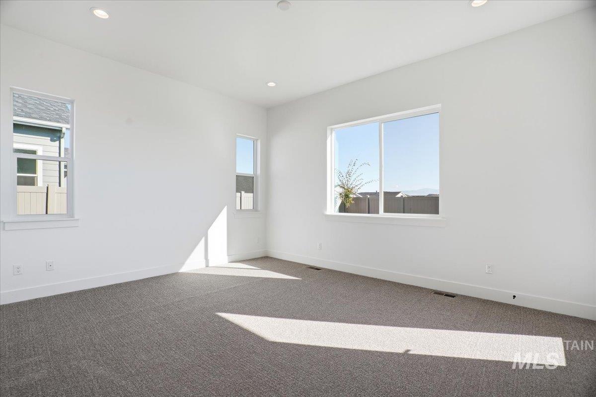 2208 N Kenora Ave, Star, Idaho 83669, 3 Bedrooms, 2.5 Bathrooms, Residential For Sale, Price $744,990, 98979079