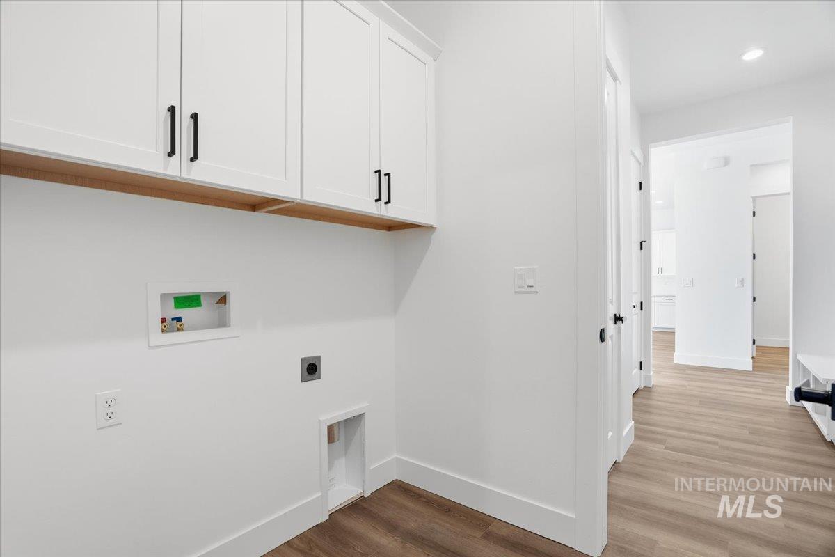 2208 N Kenora Ave, Star, Idaho 83669, 3 Bedrooms, 2.5 Bathrooms, Residential For Sale, Price $744,990, 98979079