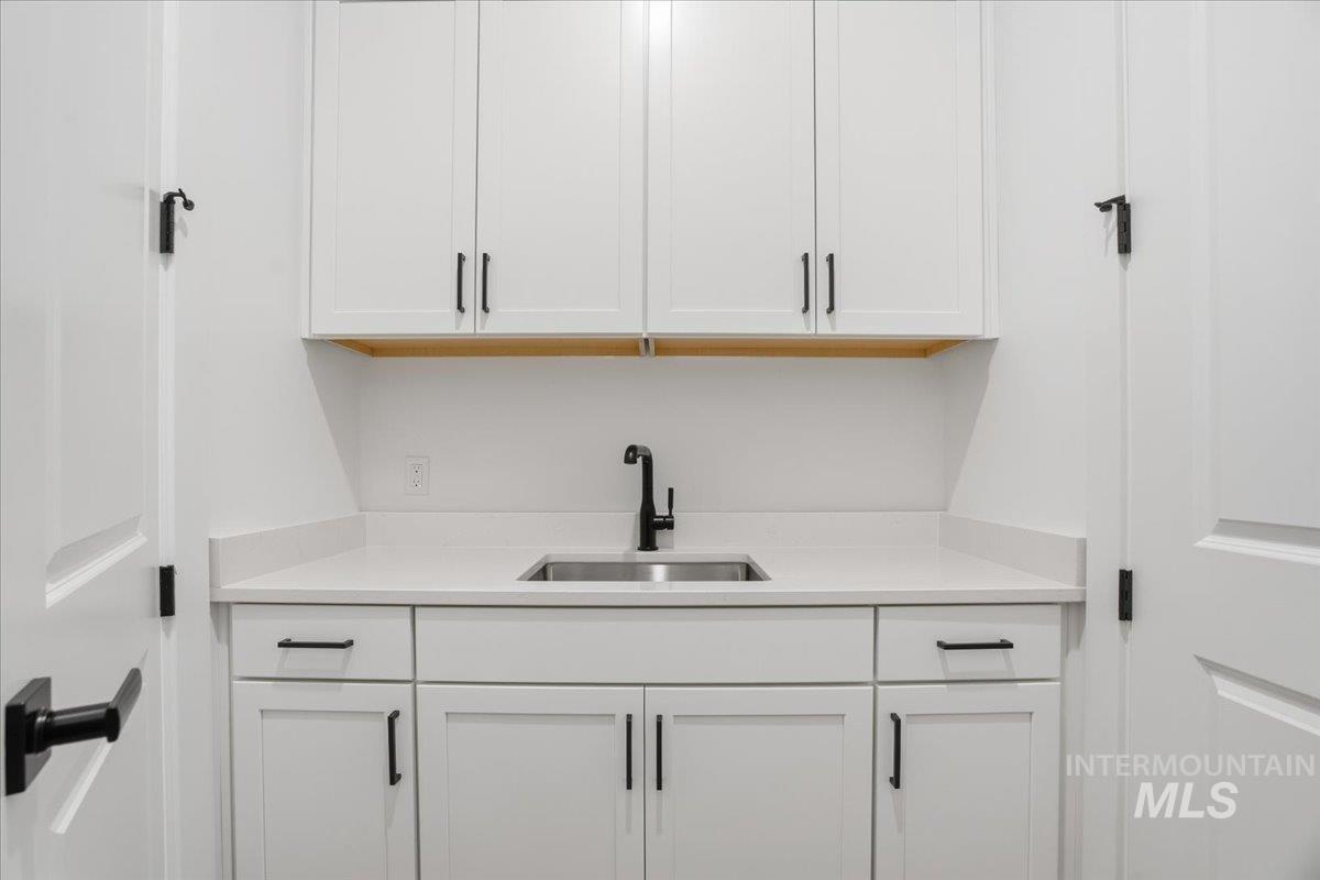 2208 N Kenora Ave, Star, Idaho 83669, 3 Bedrooms, 2.5 Bathrooms, Residential For Sale, Price $744,990, 98979079