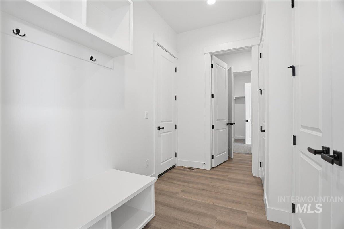 2208 N Kenora Ave, Star, Idaho 83669, 3 Bedrooms, 2.5 Bathrooms, Residential For Sale, Price $744,990, 98979079