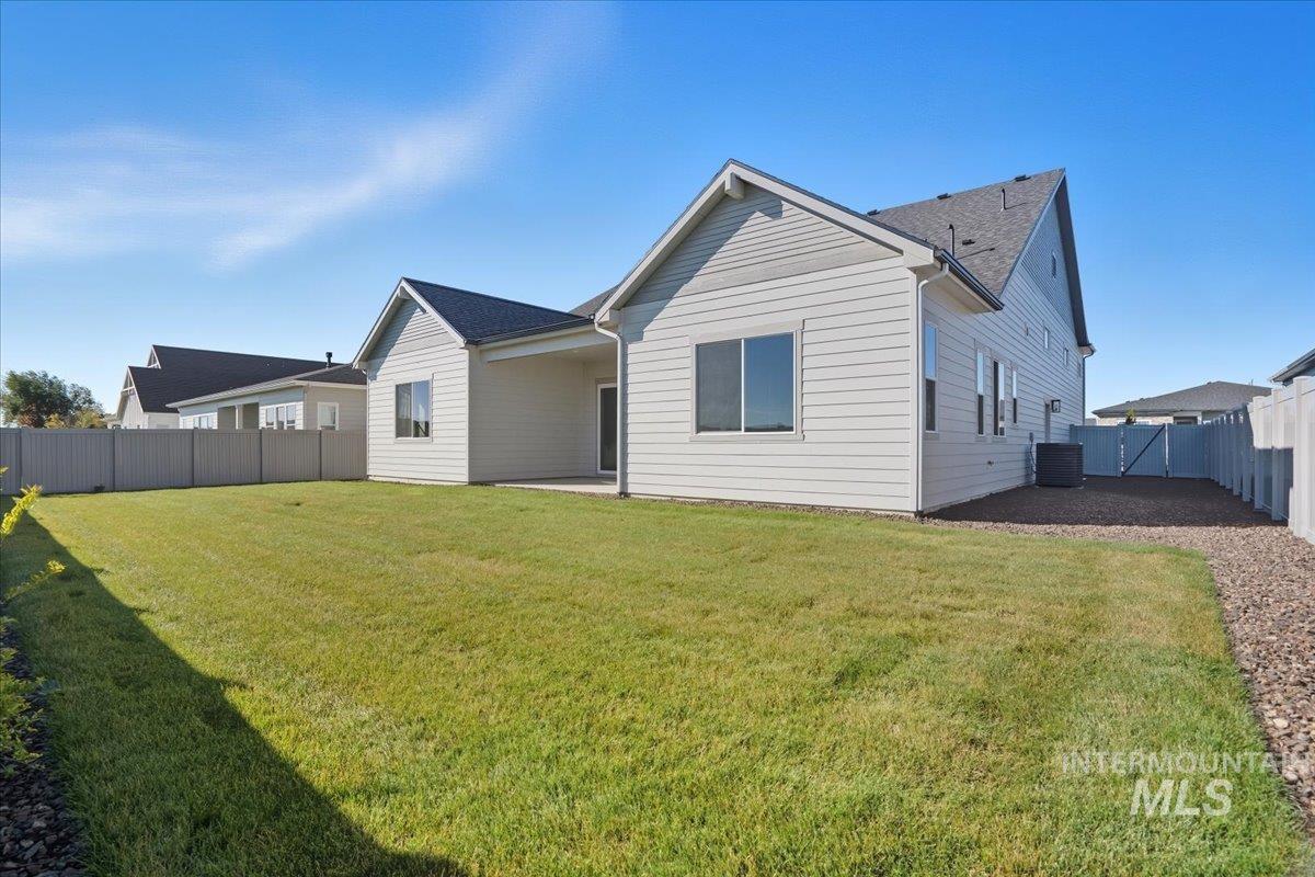 2208 N Kenora Ave, Star, Idaho 83669, 3 Bedrooms, 2.5 Bathrooms, Residential For Sale, Price $744,990, 98979079