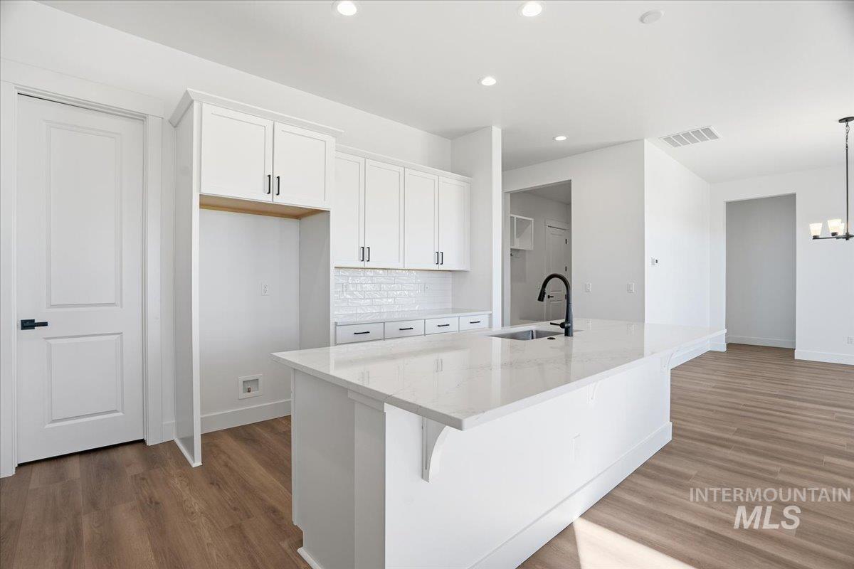 2208 N Kenora Ave, Star, Idaho 83669, 3 Bedrooms, 2.5 Bathrooms, Residential For Sale, Price $744,990, 98979079